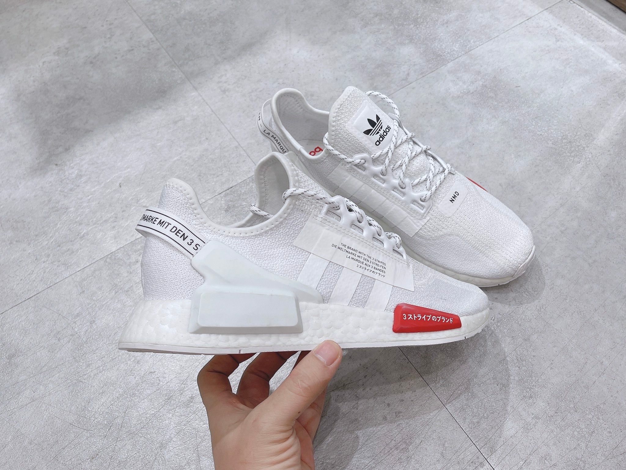 0117 - HÀNG CHÍNH HÃNG - GIÀY ADIDAS NMD R1 V2 - *TRẮNG chữ NHẬT* - 2021** - Code: GW5162
