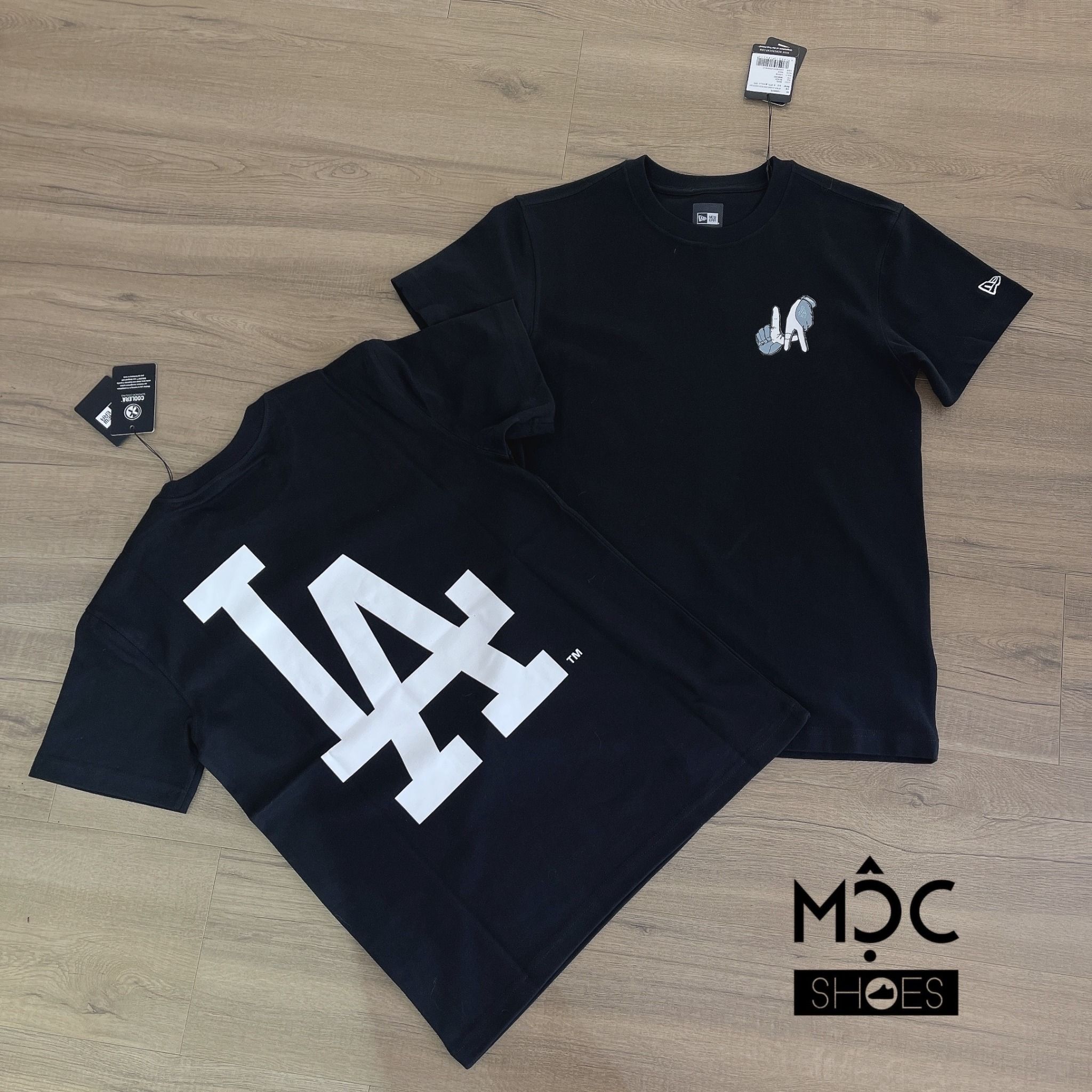 0631 - HÀNG CHÍNH HÃNG - ÁO THUN NEW ERA - LA NGÓN TAY ĐEN - *BLACK* - Code: 13086573
