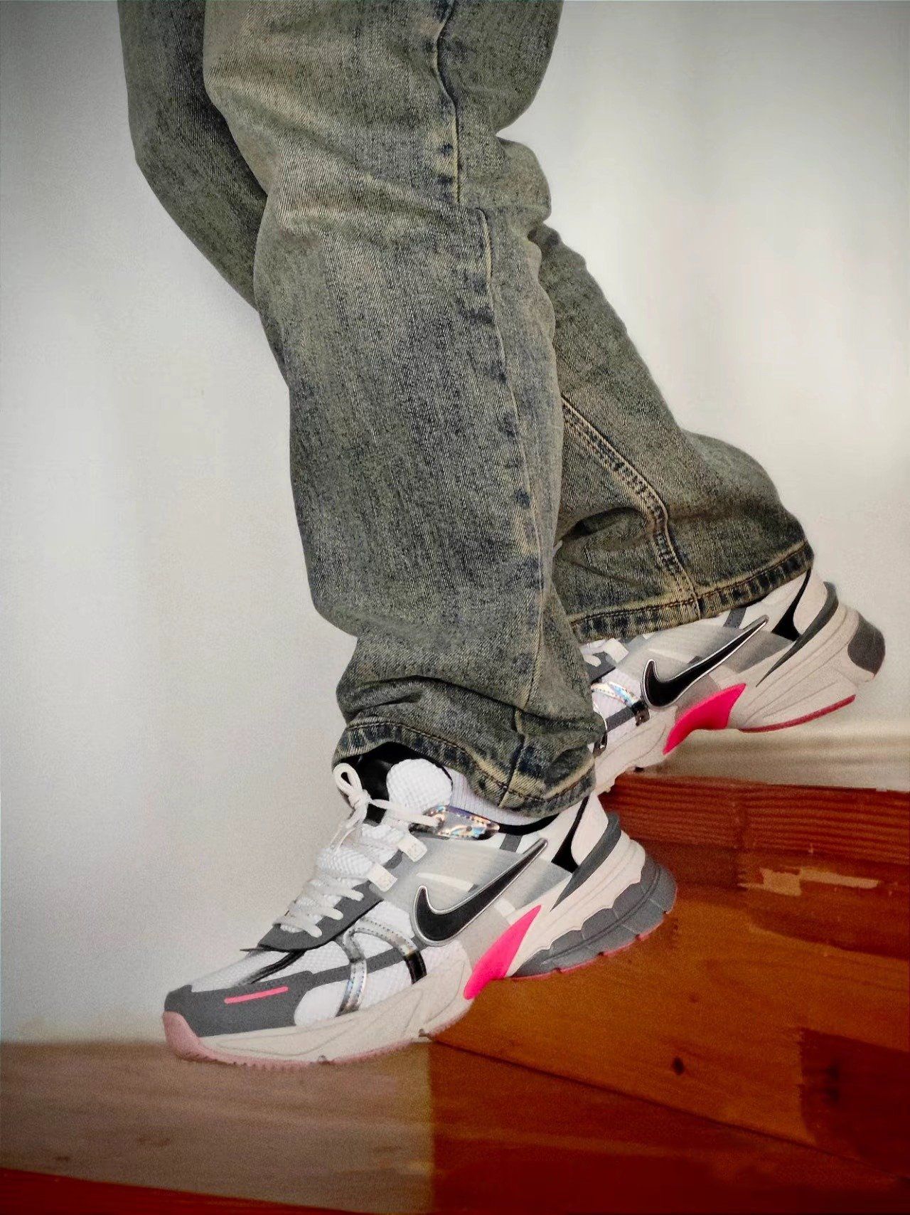 2569 - GIÀY CHÍNH HÃNG - GIÀY NIKE V2K RUN - COOL NOIR - CODE: FZ5061-100