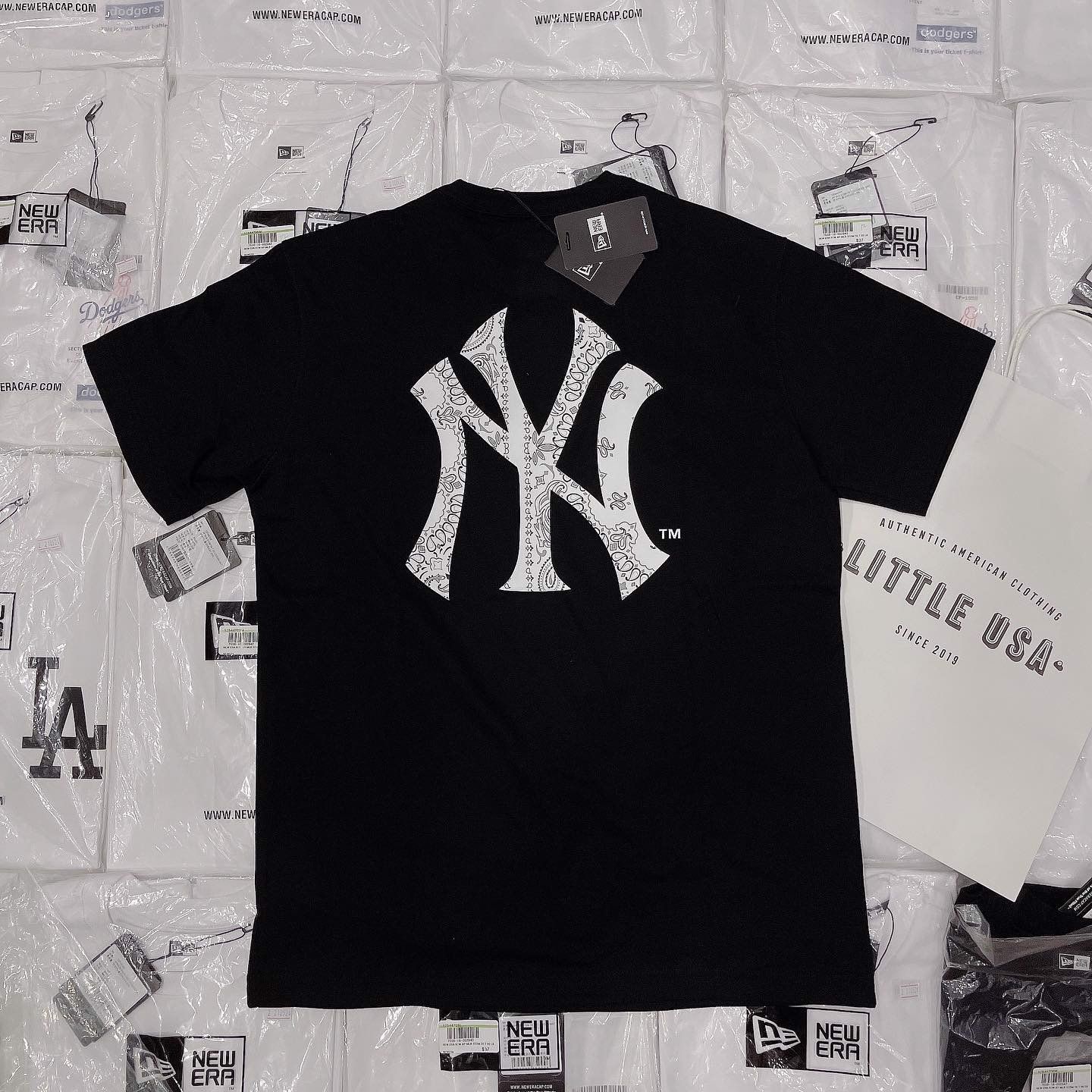 0964 - HÀNG CHÍNH HÃNG - ÁO THUN NEW ERA - NY PAISLEY - TRẮNG- CODE : 13086597