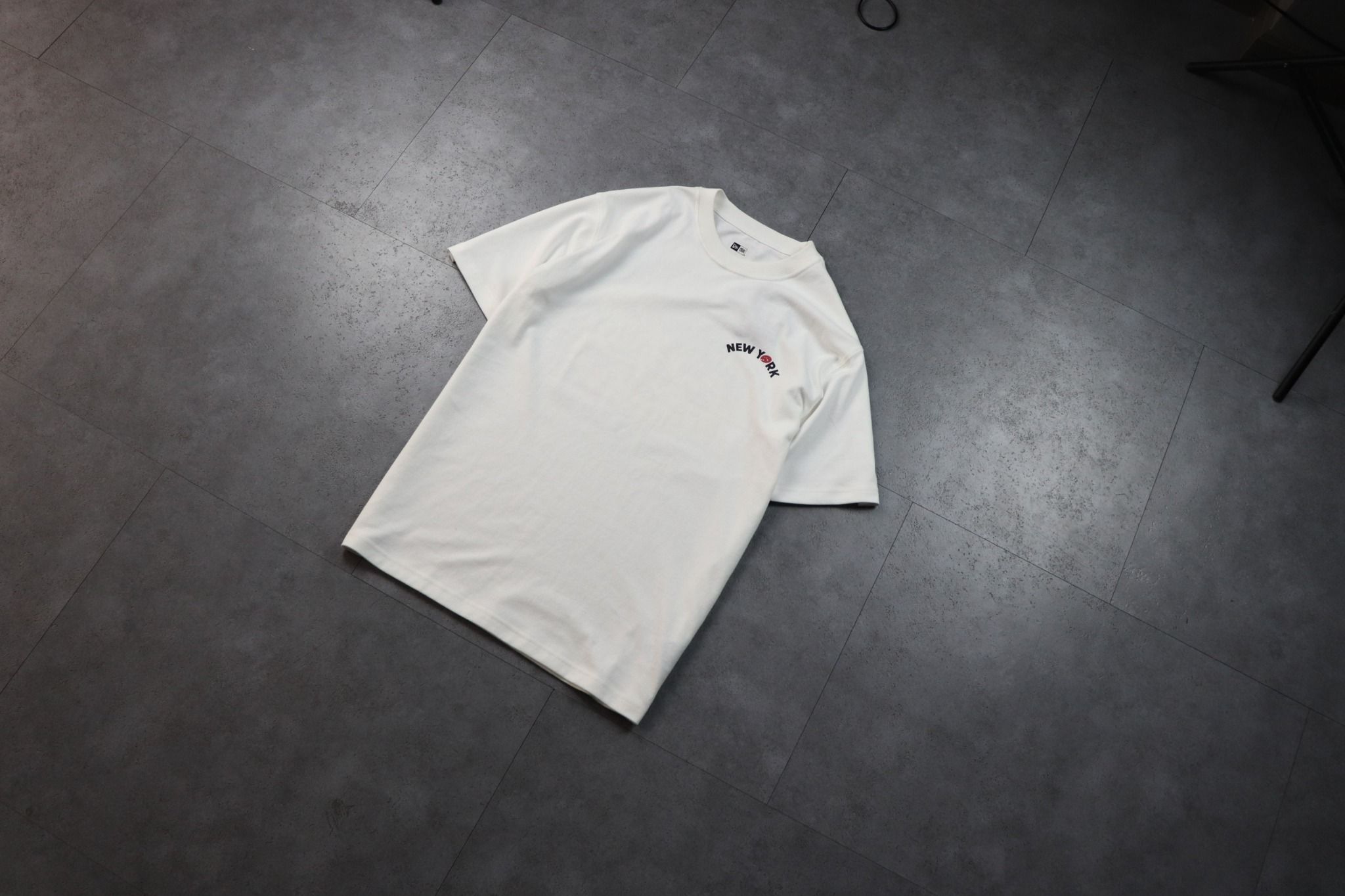 0821 - HÀNG CHÍNH HÃNG - ÁO THUN NEW ERA - HÌNH PIZZA TRẮNG - *WHITE* - Code: 12715201