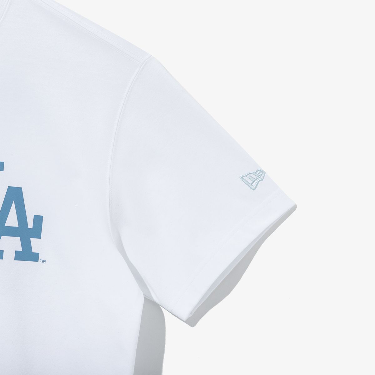 0747 - HÀNG CHÍNH HÃNG - ÁO THUN NEW ERA - PAILEYS CHỮ XANH *TRẮNG* - Code: 13086599