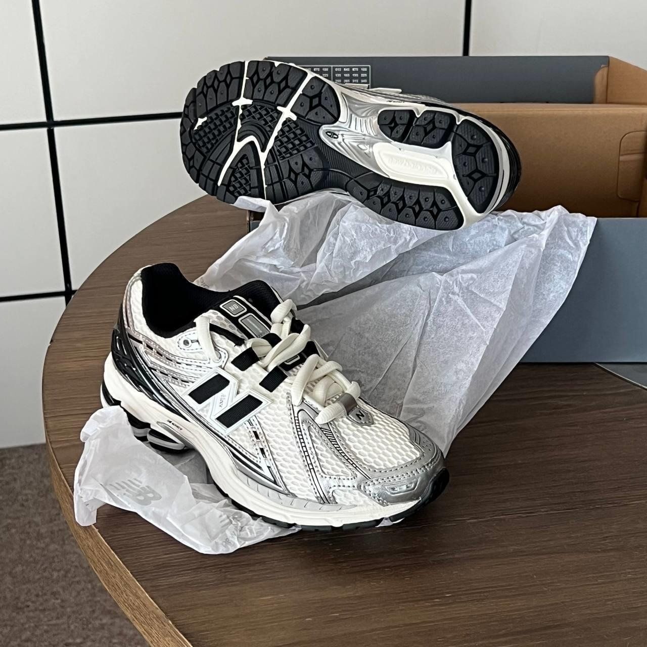 2700 - HÀNG CHÍNH HÃNG - GIÀY NEWBALANCE 1906R - METALLIC SILVER - CODE: M1906RER
