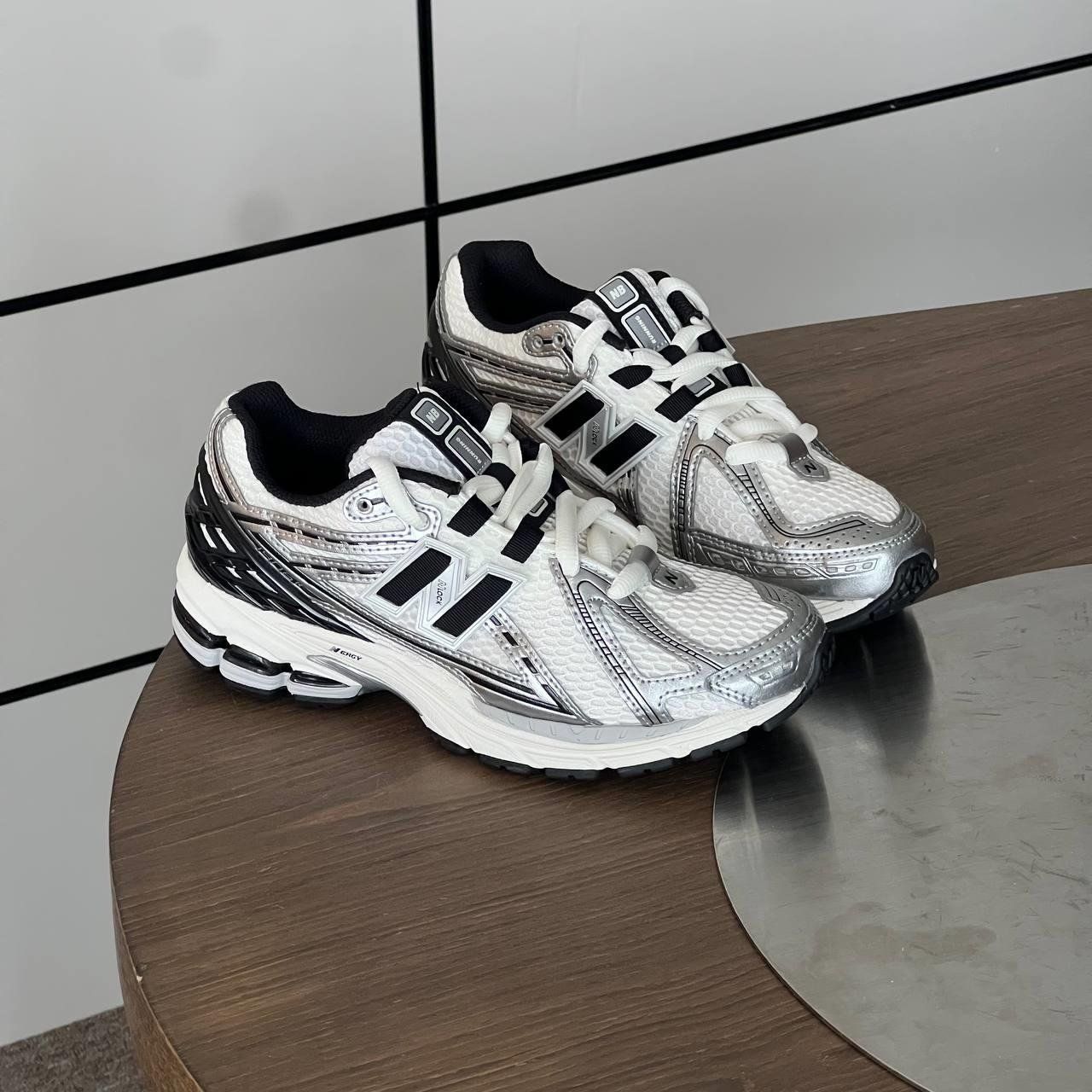 2700 - HÀNG CHÍNH HÃNG - GIÀY NEWBALANCE 1906R - METALLIC SILVER - CODE: M1906RER