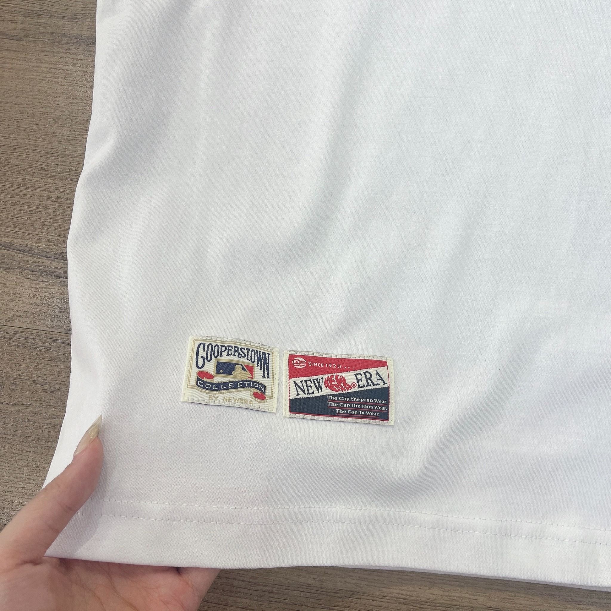 0661 - HÀNG CHÍNH HÃNG - ÁO THUN NEW ERA - YANKEE SÁP MÀU TRẮNG - *WHITE* - Code:12715399