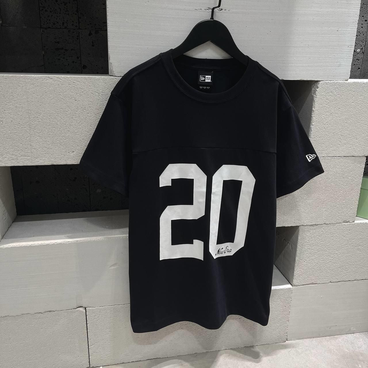 0711 - HÀNG CHÍNH HÃNG - ÁO THUN NEW ERA - LOGO SỐ 20 ĐEN - *BLACK* - Code: 12869828