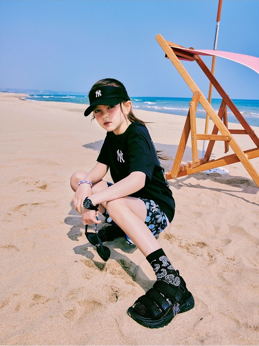 1070 - HÀNG CHÍNH HÃNG - GIÀY SANDAL KID - MLB Chunky Sandals New York Yankees - *ĐEN* - Code :7ASDB0133-50BKS