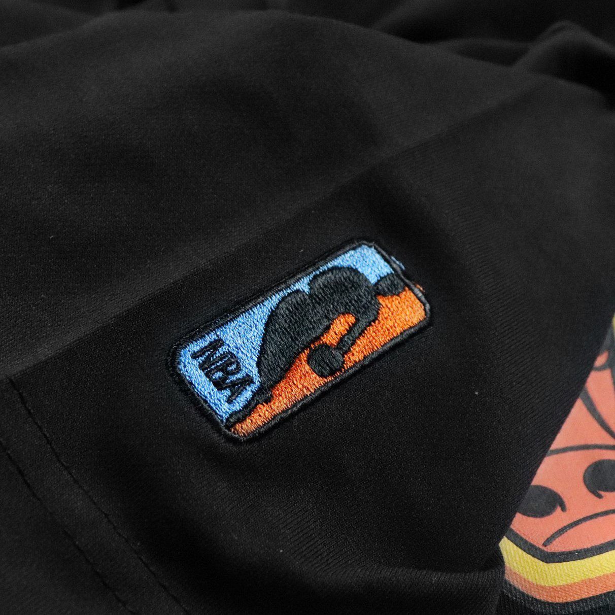 0688 - HÀNG CHÍNH HÃNG - ÁO THUN NEW ERA - HÌNH THỎ BUNNY CHICAGO BULLS ĐEN - *BLACK* - Code: 13053409