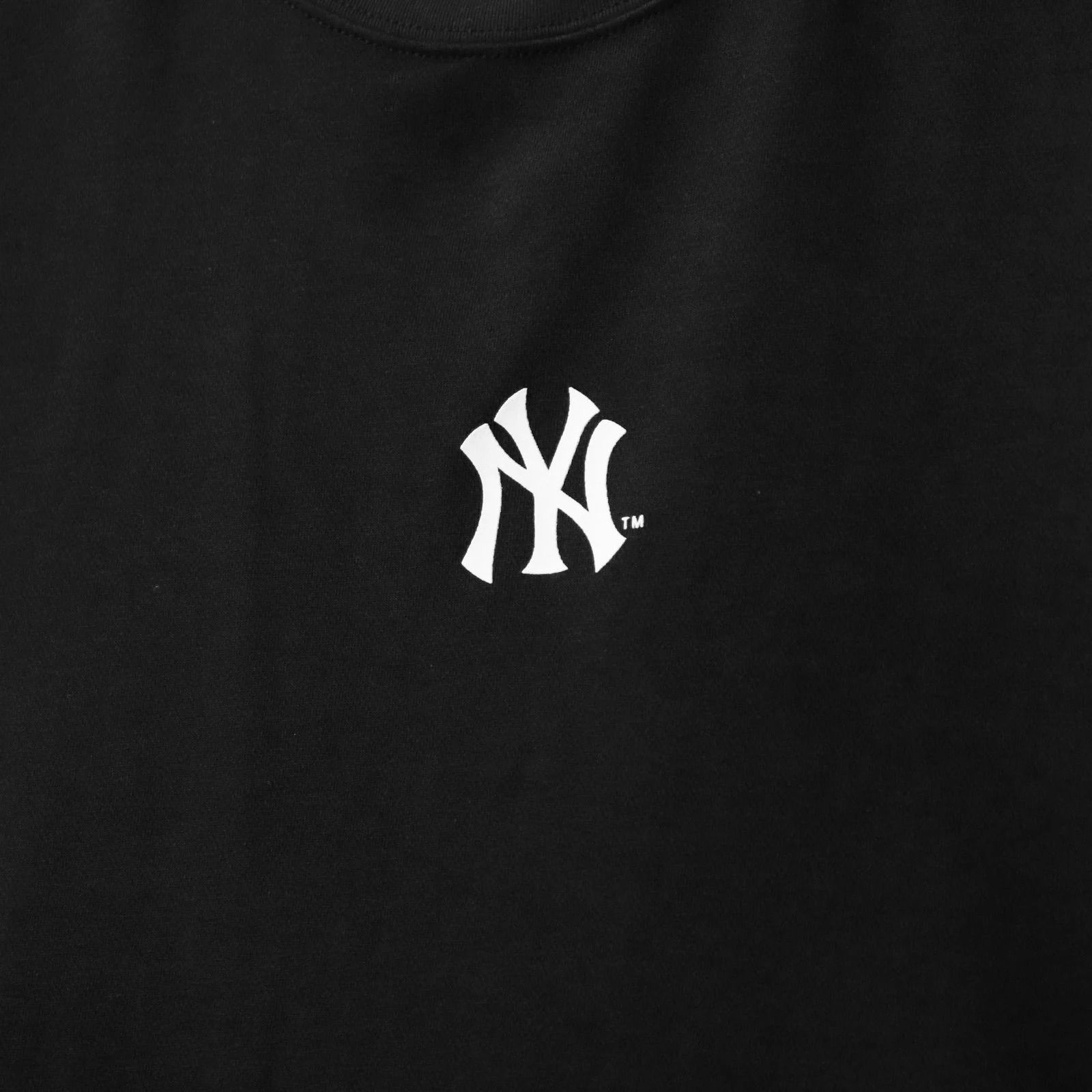 0965 - HÀNG CHÍNH HÃNG - ÁO THUN NEW ERA - New York Chạy Ngang- ĐEN- CODE : 12354543
