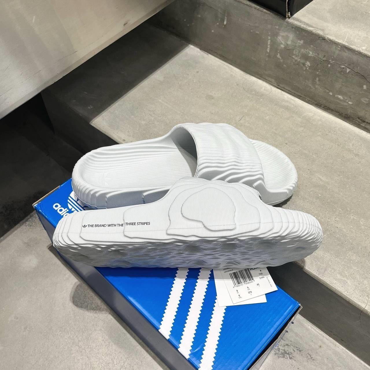 1016 - HÀNG CHÍNH HÃNG - DÉP ADIDAS 22 - BẬC THANG * XÁM NHẠT * - CODE: HQ6465