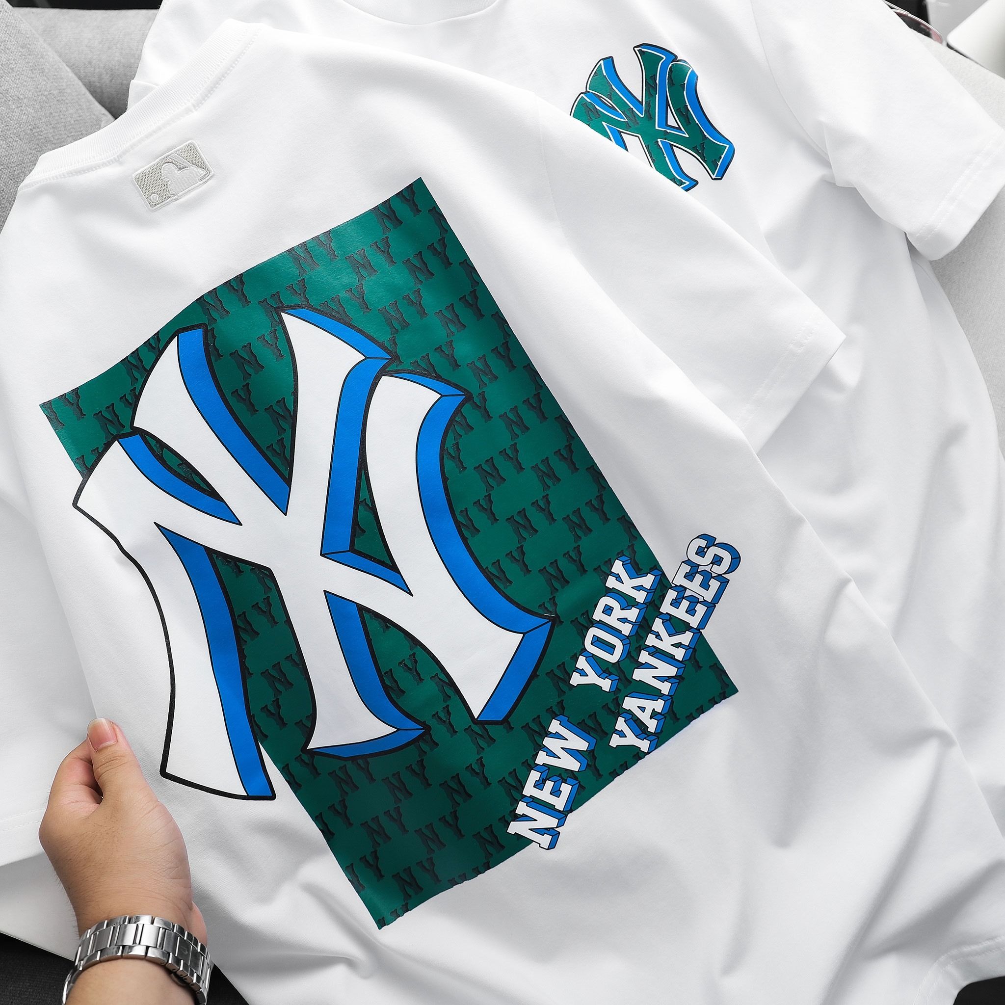 1125 - HÀNG CHÍNH HÃNG - ÁO THUN MLB - NEW YORK YANKEES MONOTIVE - TRẮNG - CODE: 3ATSM3033-50WHS