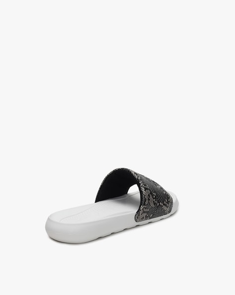 1726 - HÀNG CHÍNH HÃNG - DÉP NIKE VICTORI ONE SNAKE - CODE: CN9676-007