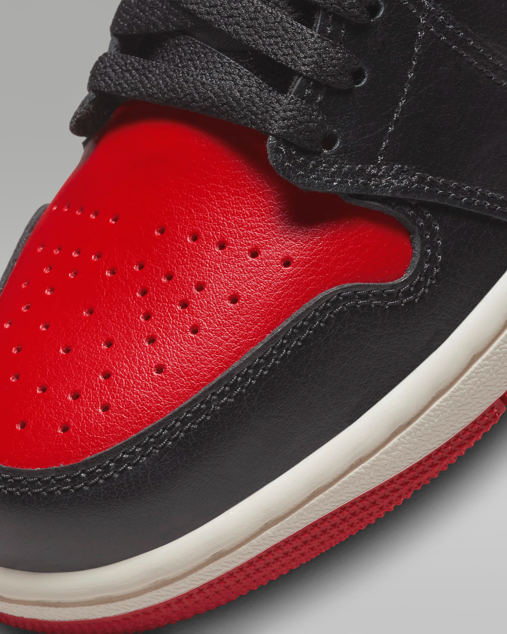 2003 - HÀNG CHÍNH HÃNG - GIÀY NIKE AIR JORDAN 1 LOW BRED SAIL - CODE: DC0774061