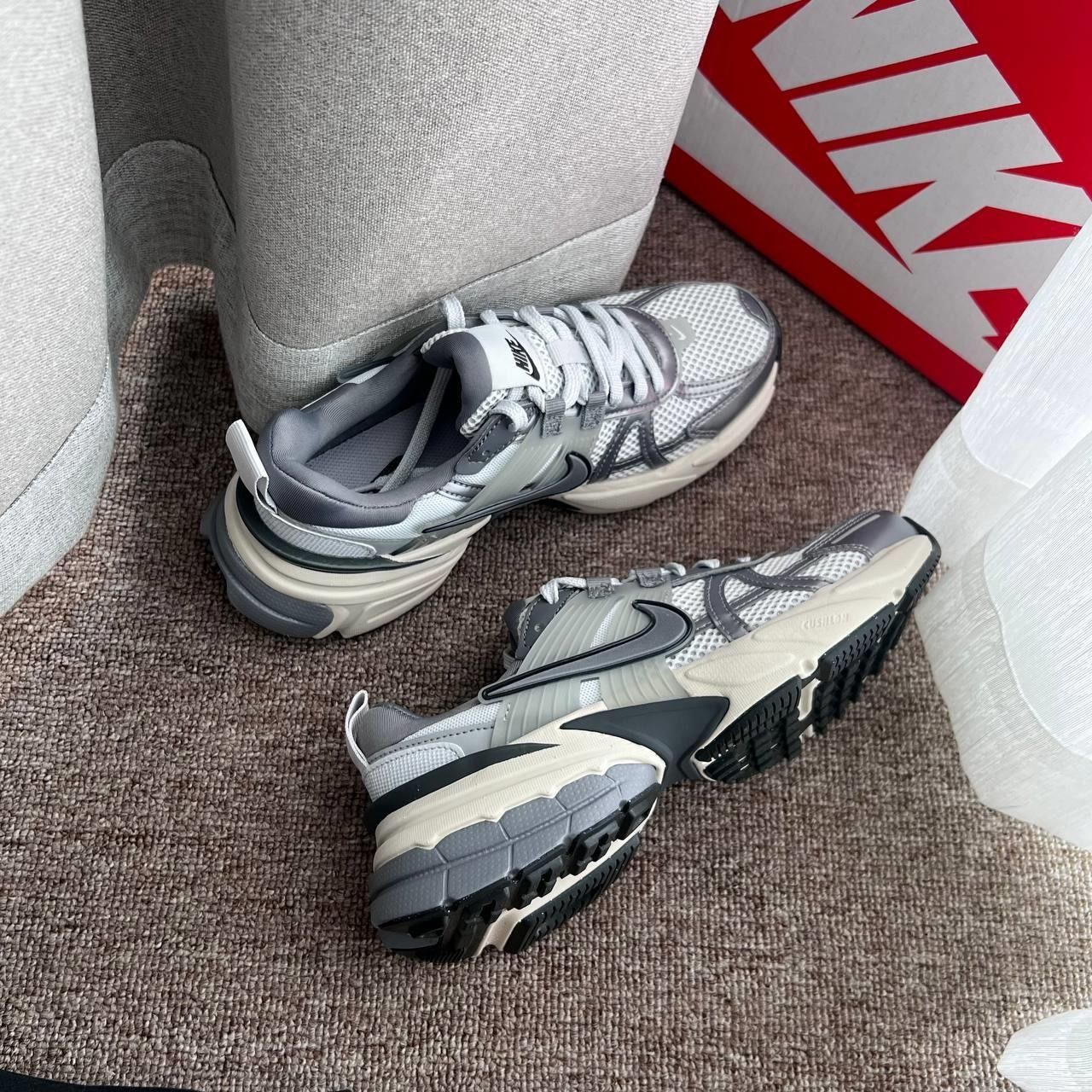 2522 - HÀNG CHÍNH HÃNG - GIÀY NIKE V2K RUN - PLATINUM - CODE: FD0736-003