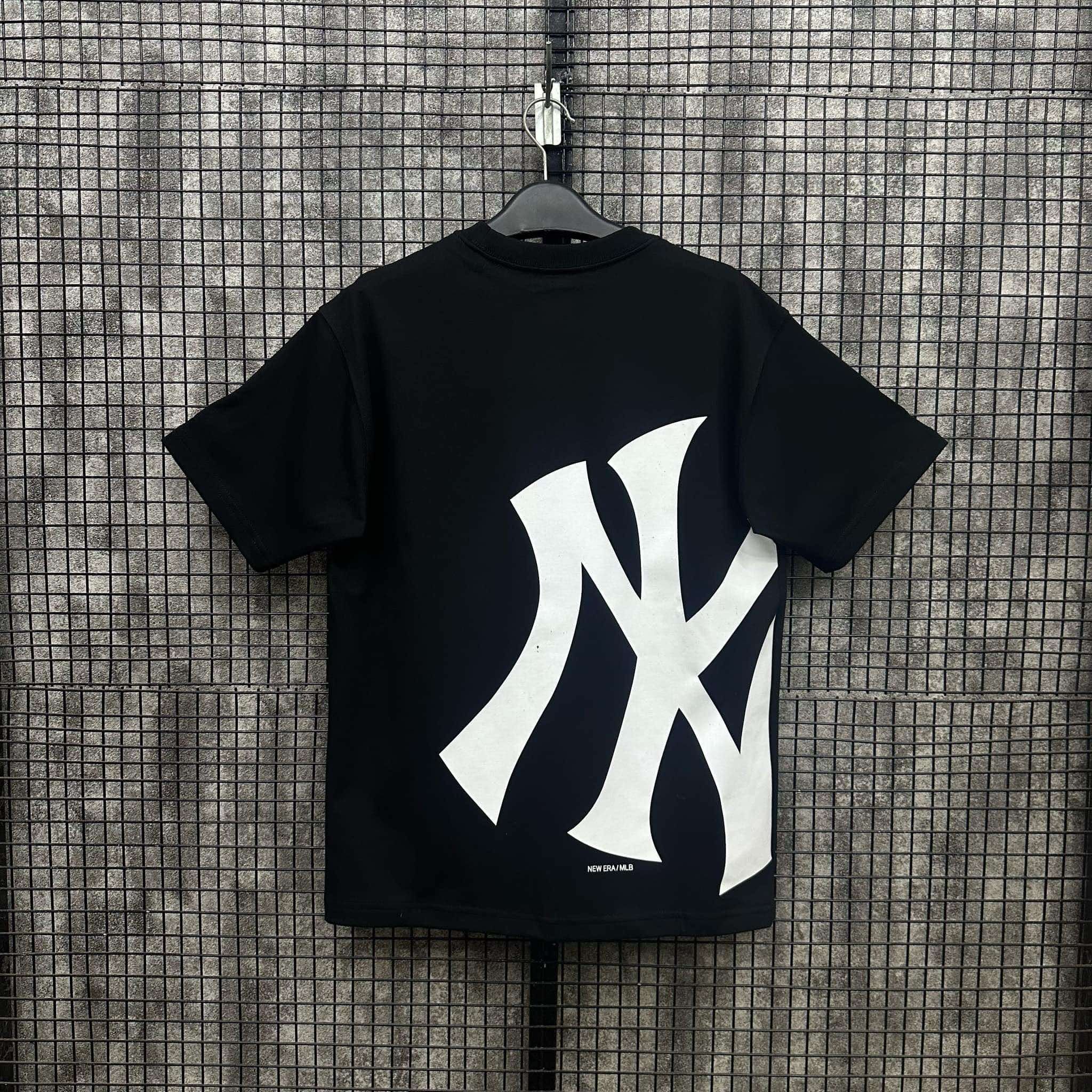 2583 - HÀNG CHÍNH HÃNG - ÁO THUN NEW ERA - NY BÔNG *HÔNG* - ĐEN - CODE: 13553698