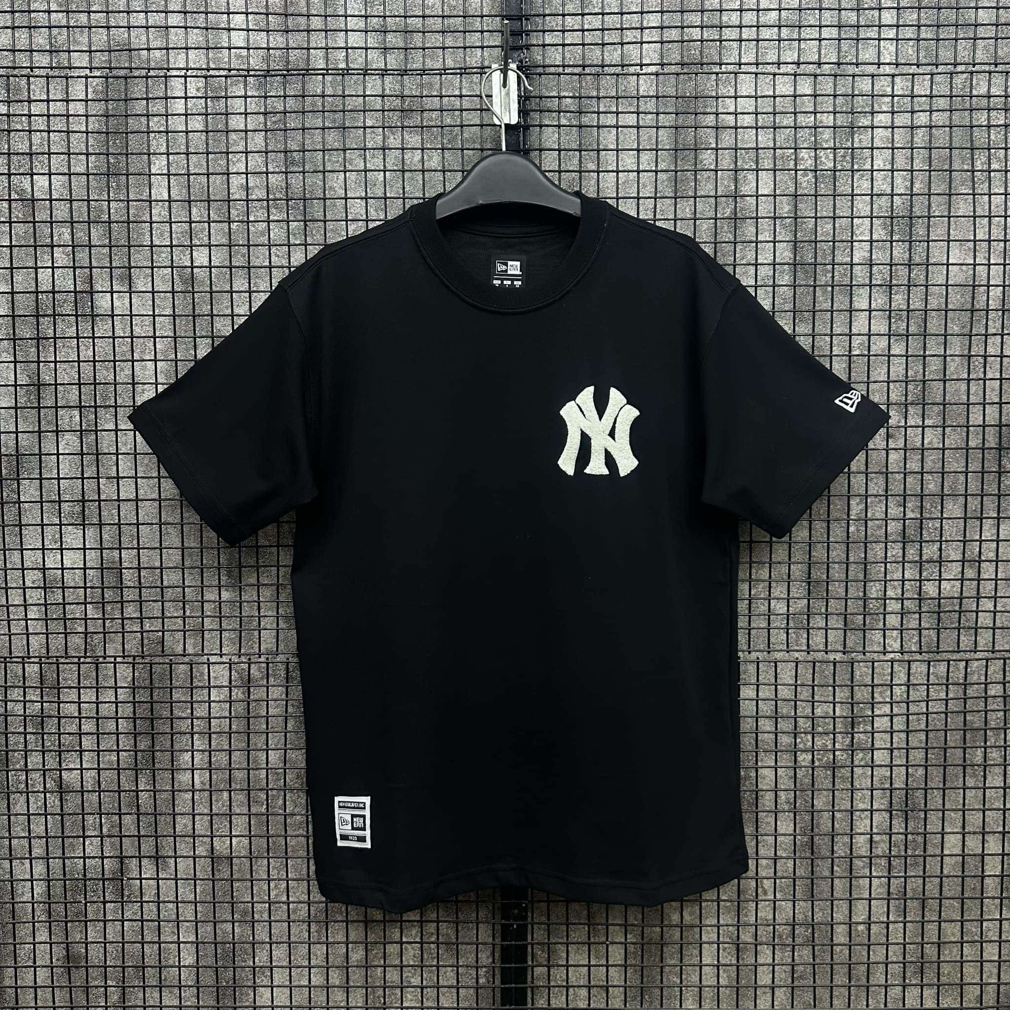 2583 - HÀNG CHÍNH HÃNG - ÁO THUN NEW ERA - NY BÔNG *HÔNG* - ĐEN - CODE: 13553698