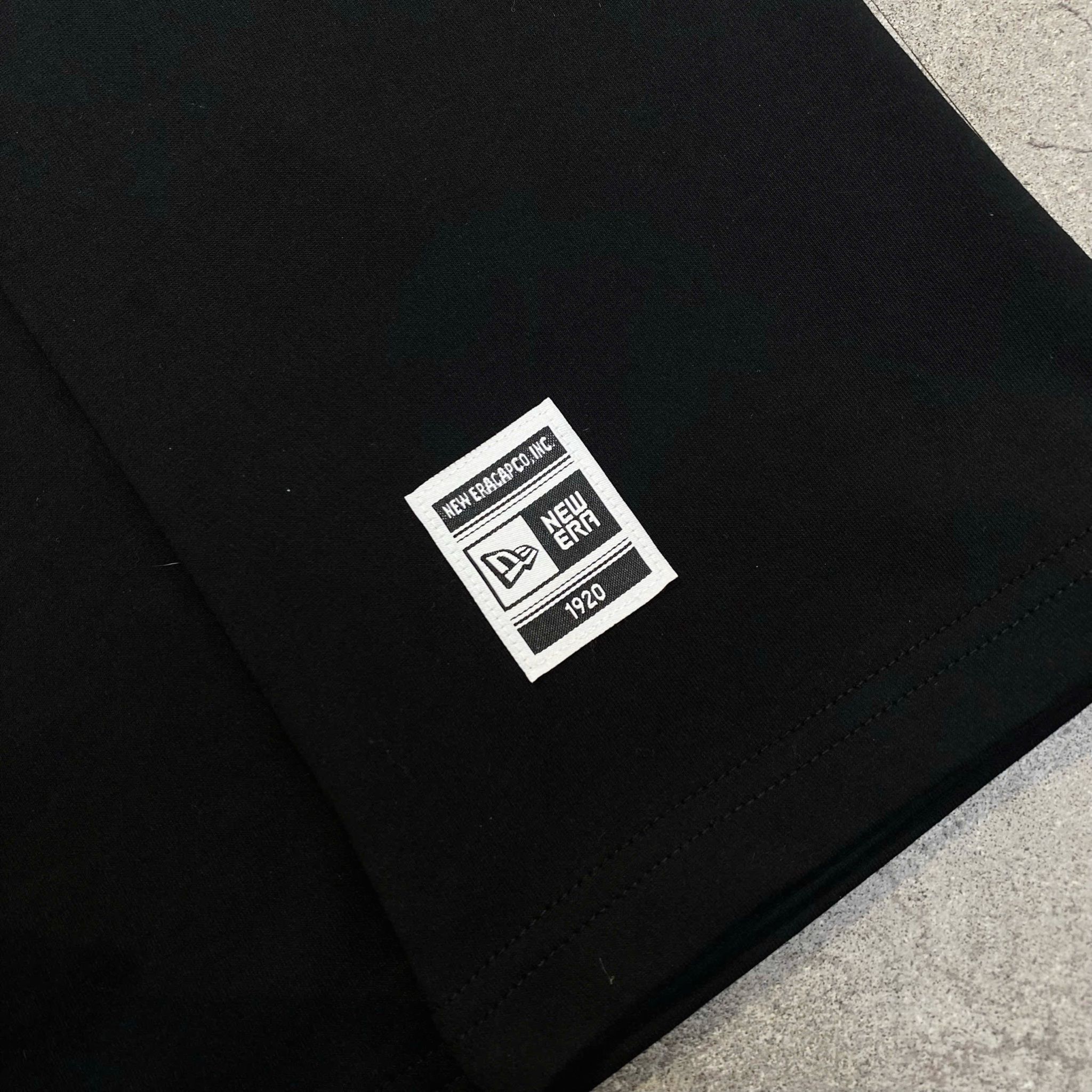 2583 - HÀNG CHÍNH HÃNG - ÁO THUN NEW ERA - NY BÔNG *HÔNG* - ĐEN - CODE: 13553698