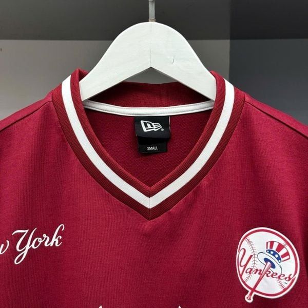 2589 - HÀNG CHÍNH HÃNG - ÁO THUN NEW ERA - JERSEY NEW YORK - ĐỎ ĐÔ - CODE: 13505030