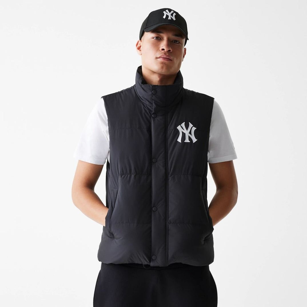 2592 - HÀNG CHÍNH HÃNG - ÁO NEW ERA - ÁO PHAO CỤT TAY - NY YANKEES - ĐEN - CODE: 14397955