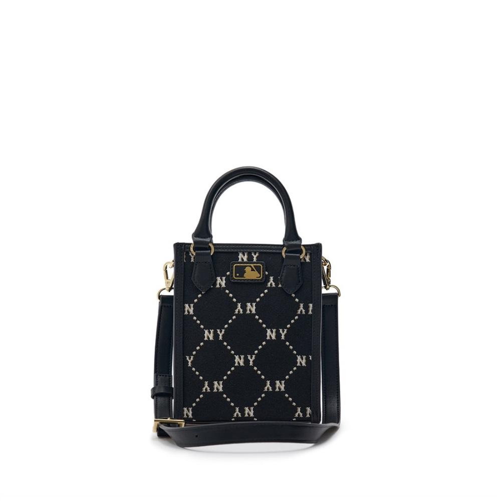 2127 - HÀNG CHÍNH HÃNG - TÚI MLB DIAMOND MONOGRAM MINI TOTE BAG NEW YORK YANKEES - BLACK - CODE: 7ACRMD34N-50BKS