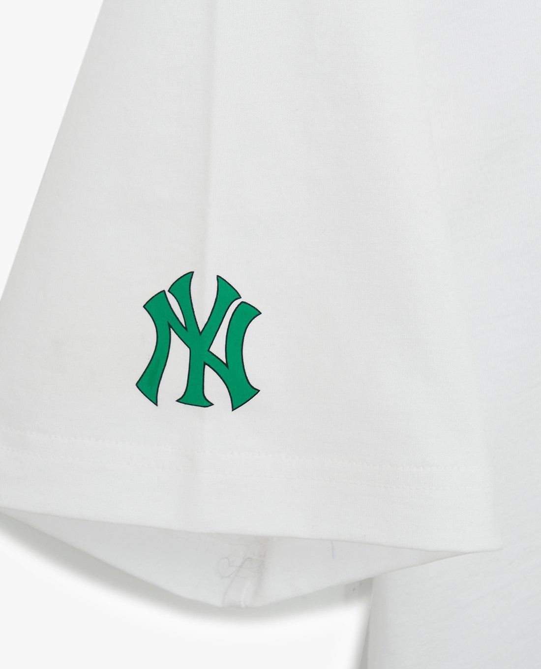  1709 - HÀNG CHÍNH HÃNG - ÁO THUN MLB -  NY Pop Art Graphic- TRẮNG  - CODE: 3ATSL0433 