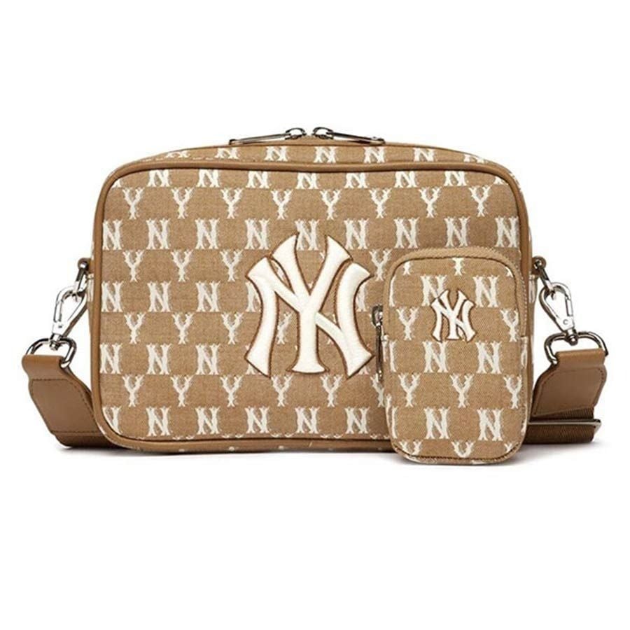 1185 - HÀNG CHÍNH HÃNG -Túi MLB Monogram New York Yankees *BEGIE* - Code: 32BGDC111 -50B