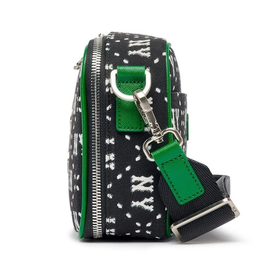 1237 - HÀNG CHÍNH HÃNG - Túi Đeo Chéo MLB Dia Monogram ( Lớn ) Cross New York Yankees - Black - Code : 3ACRM013N-50BKS