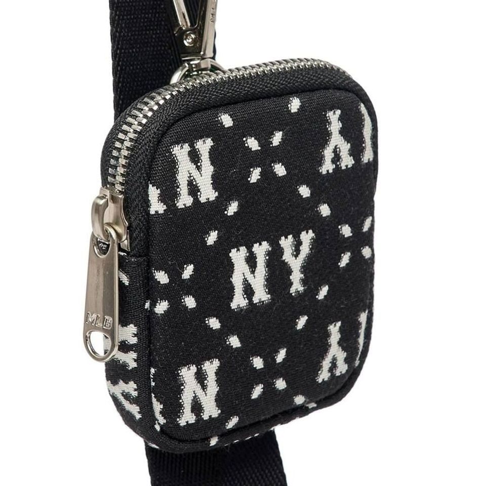 1237 - HÀNG CHÍNH HÃNG - Túi Đeo Chéo MLB Dia Monogram ( Lớn ) Cross New York Yankees - Black - Code : 3ACRM013N-50BKS
