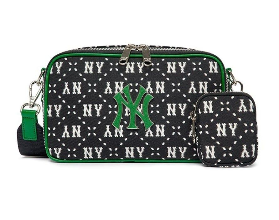 1237 - HÀNG CHÍNH HÃNG - Túi Đeo Chéo MLB Dia Monogram ( Lớn ) Cross New York Yankees - Black - Code : 3ACRM013N-50BKS
