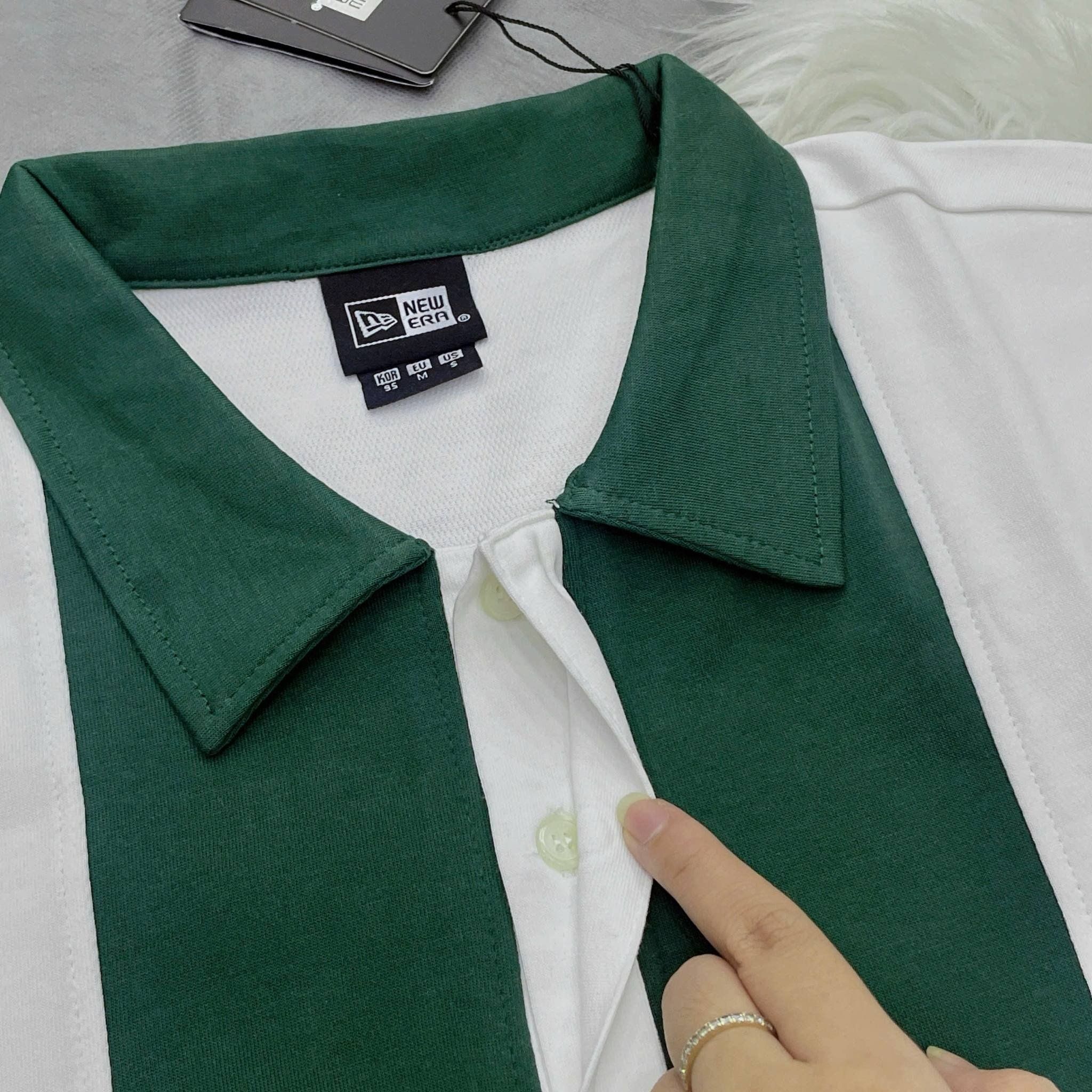 2719 - HÀNG CHÍNH HÃNG - ÁO THUN NEW ERA - POLO SỐ 10 - TRẮNG SỌC GREEN - CODE: 15488871