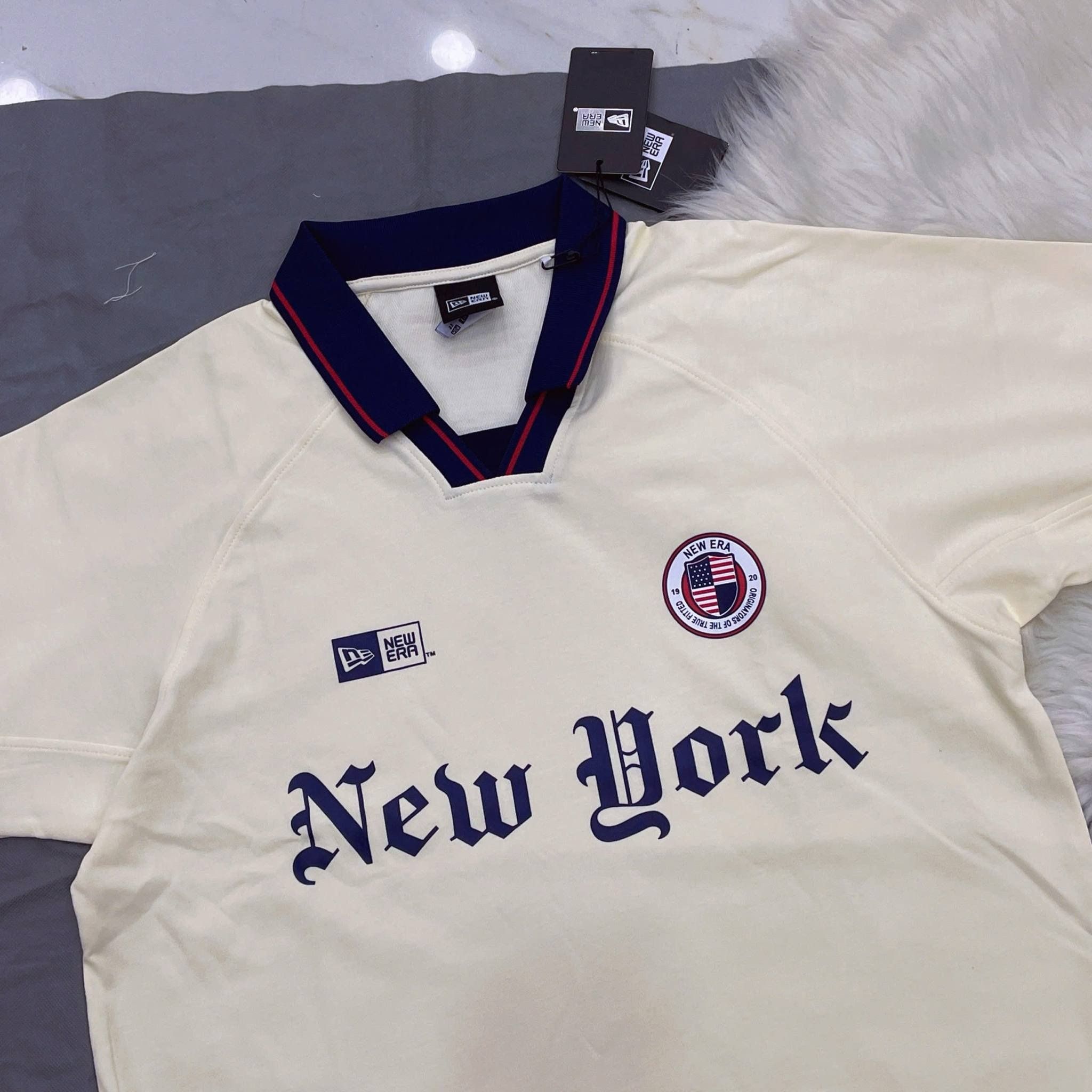 2720 - HÀNG CHÍNH HÃNG - ÁO THUN NEW ERA - POLO CỜ MỸ - KEM - CODE: 15488868