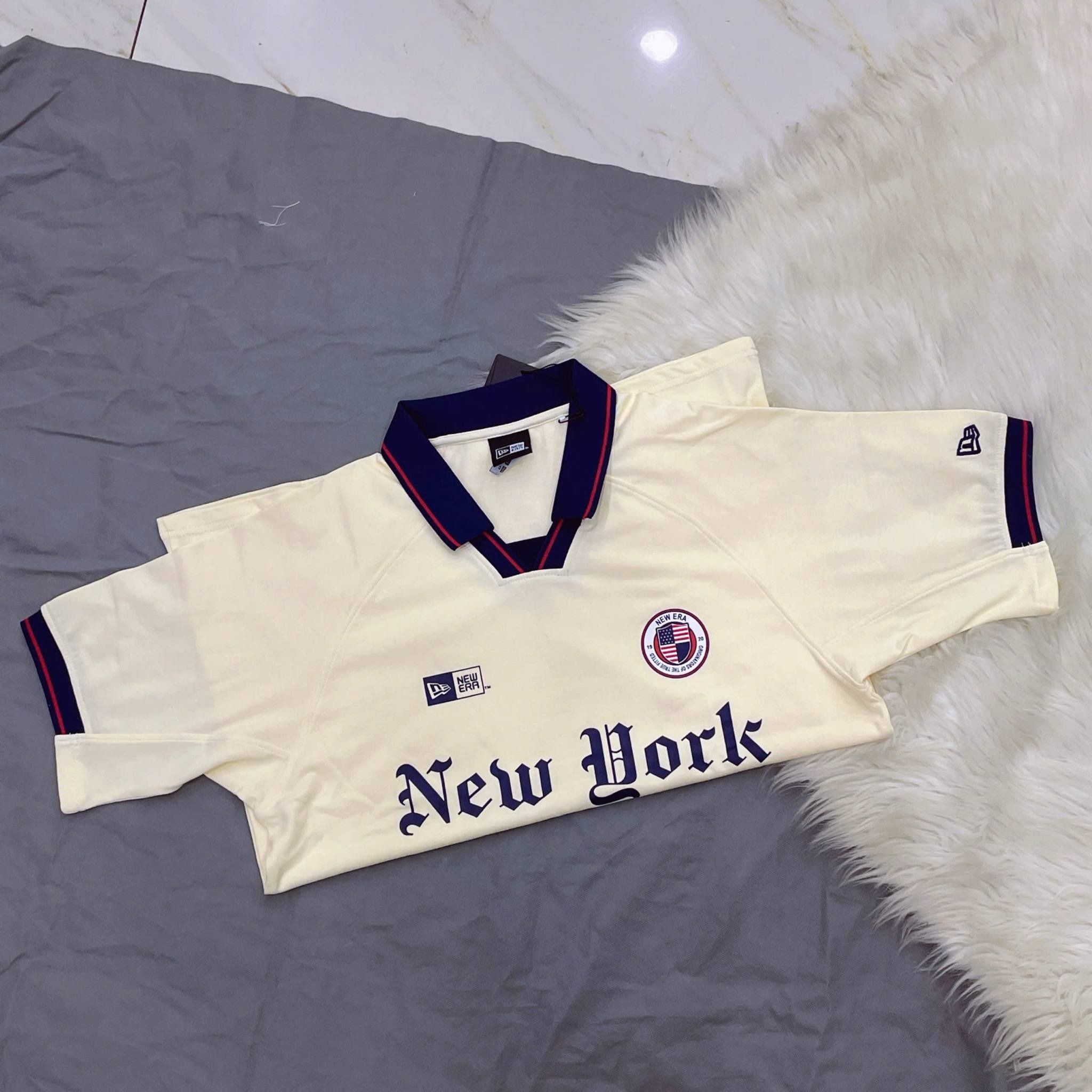 2720 - HÀNG CHÍNH HÃNG - ÁO THUN NEW ERA - POLO CỜ MỸ - KEM - CODE: 15488868