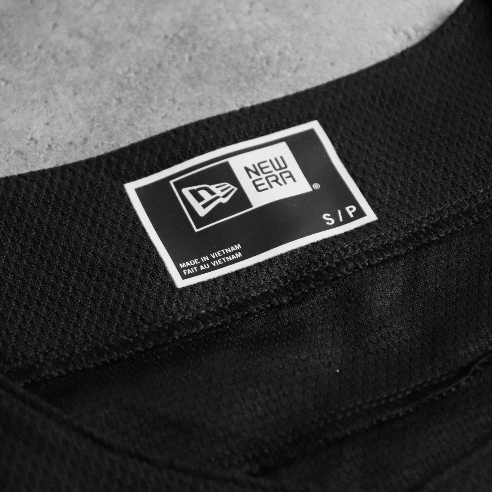 0725 - HÀNG CHÍNH HÃNG - ÁO THUN NEW ERA - MULTICOLOR ( ÁO VÁN ) ĐEN - *BLACK* - Code: 12715286