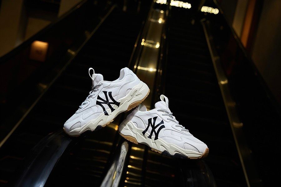 0234 - HÀNG CHÍNH HÃNG - GIÀY SNEAKER MLB CHUNKY LITE - NEW YORK - TRẮNG GUM - *WHITE* - 2021** - Code: 3ASHC311N-50WHS (2)