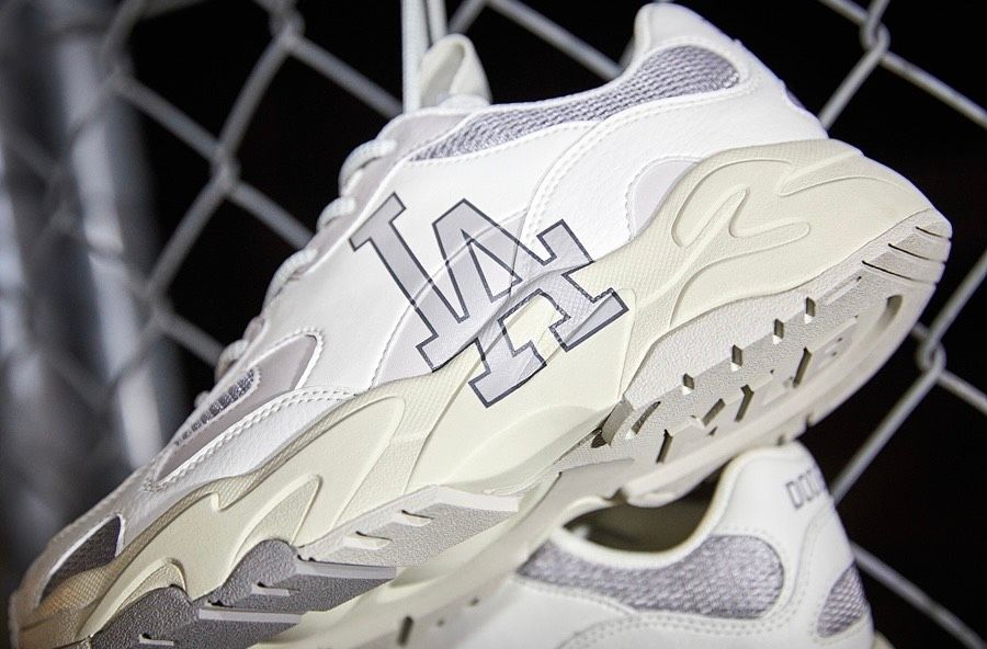 0235 - HÀNG CHÍNH HÃNG - GIÀY SNEAKER MLB CHUNKY LITE - DODGERS - XÁM TRẮNG - *GREY/WHITE* - 2021** - Code: 3ASHC311N-07GRS (3)
