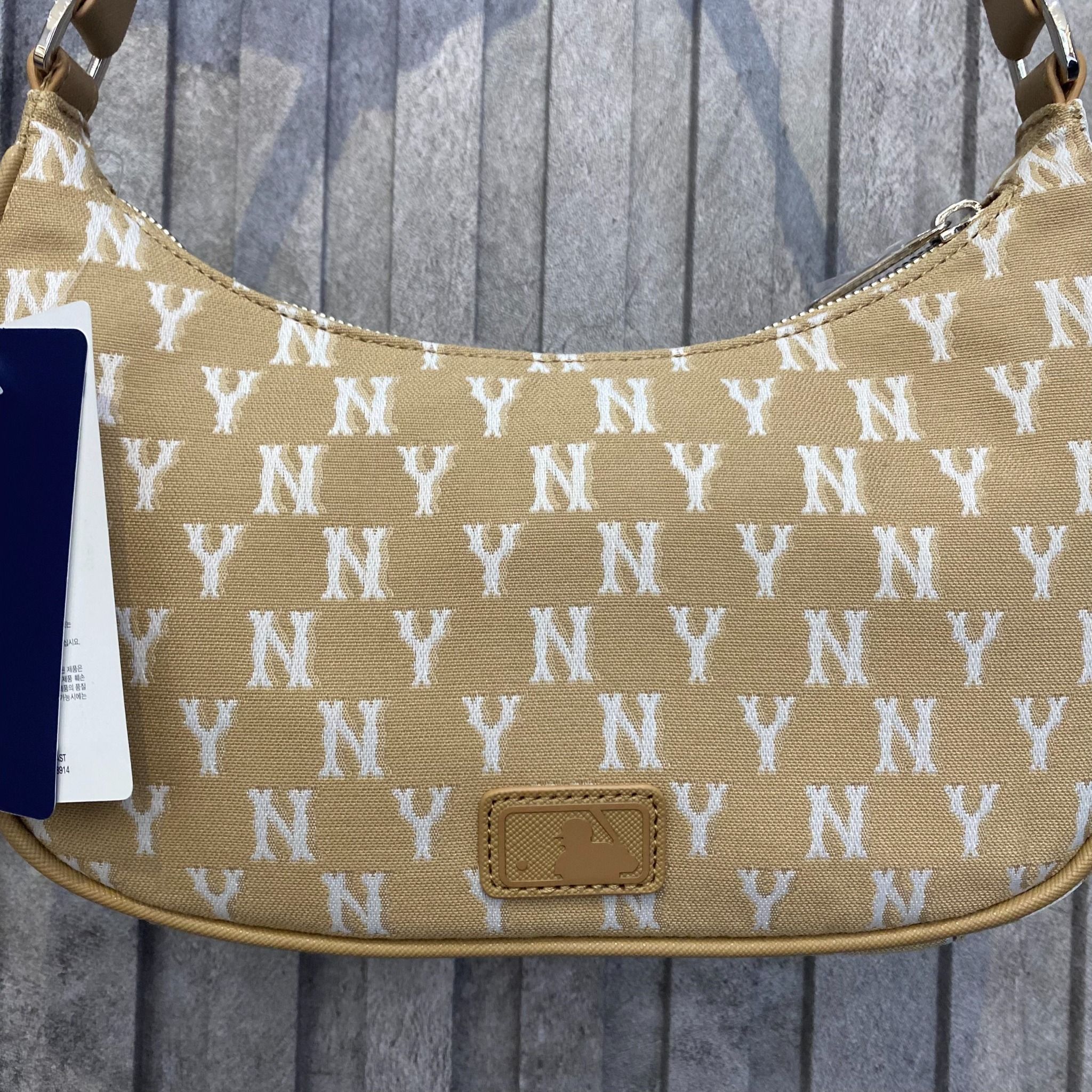 0399 - HÀNG CHÍNH HÃNG - TÚI MLB MONOGRAM HOBO BAG NEW YORK - NÂU - CODE: 32BG33111-50B