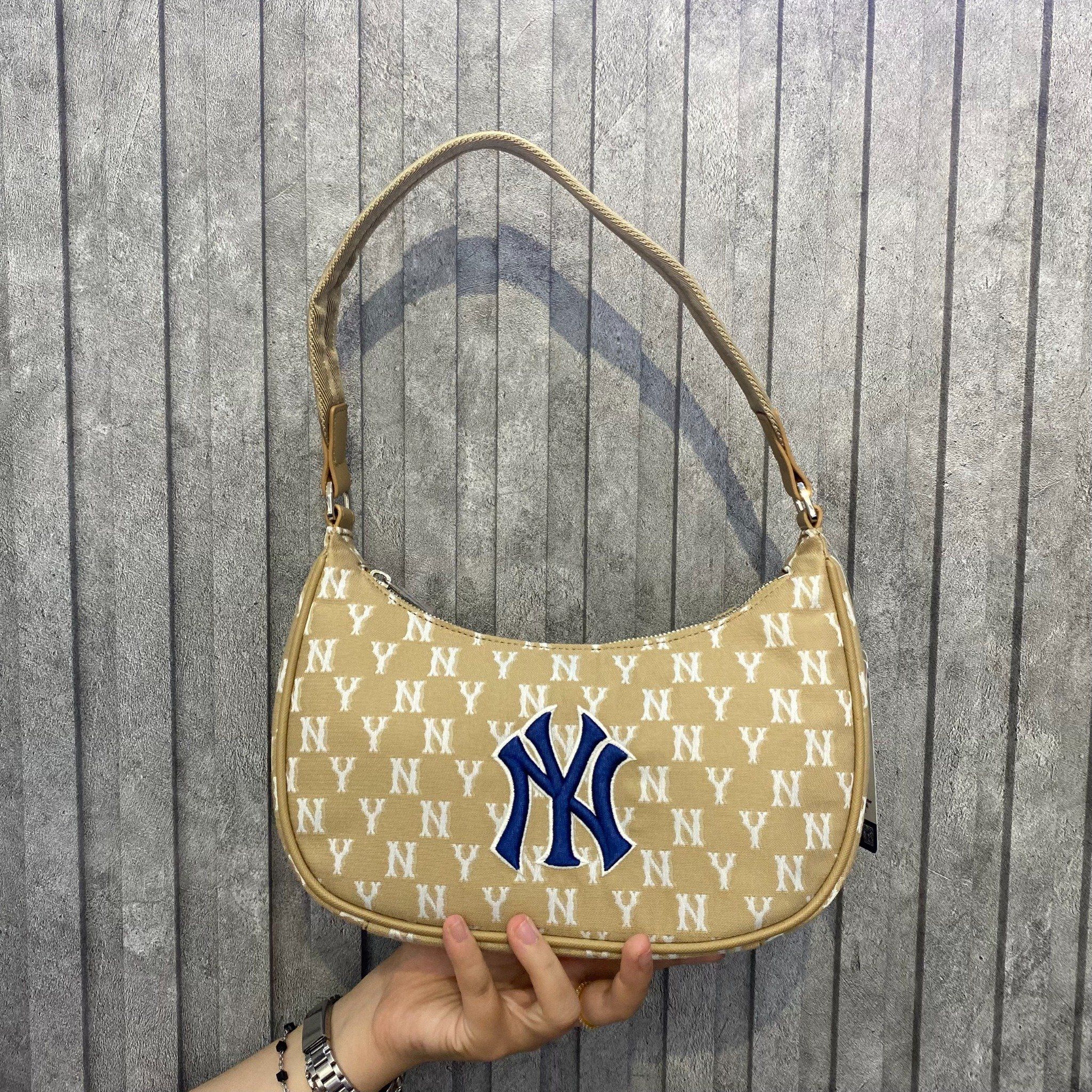 0399 - HÀNG CHÍNH HÃNG - TÚI MLB MONOGRAM HOBO BAG NEW YORK - NÂU - CODE: 32BG33111-50B