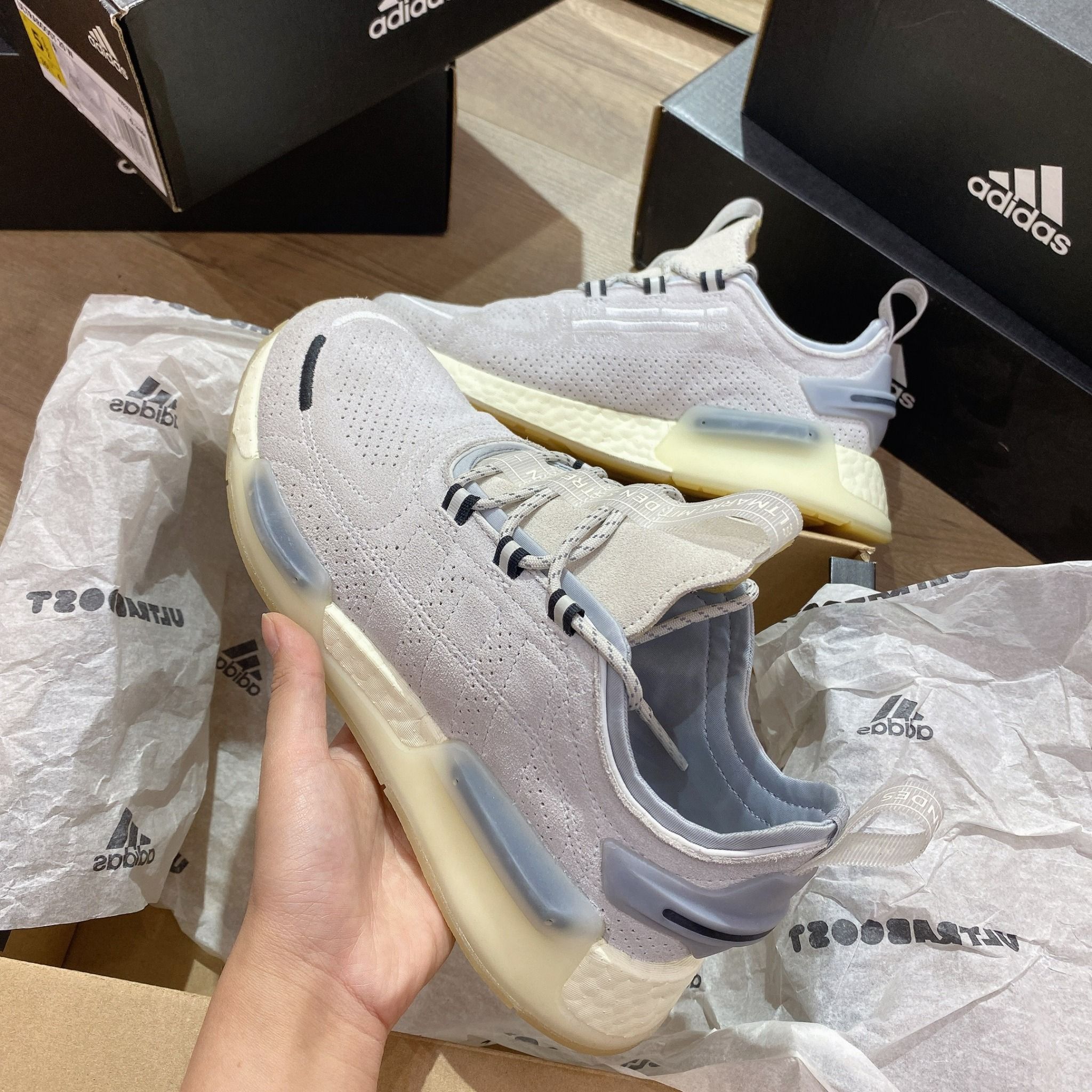 0497 - HÀNG CHÍNH HÃNG - GIÀY ADIDAS NMD R1 V3 GREY ĐẾ CREAM - *GREY/CREAM* 2022