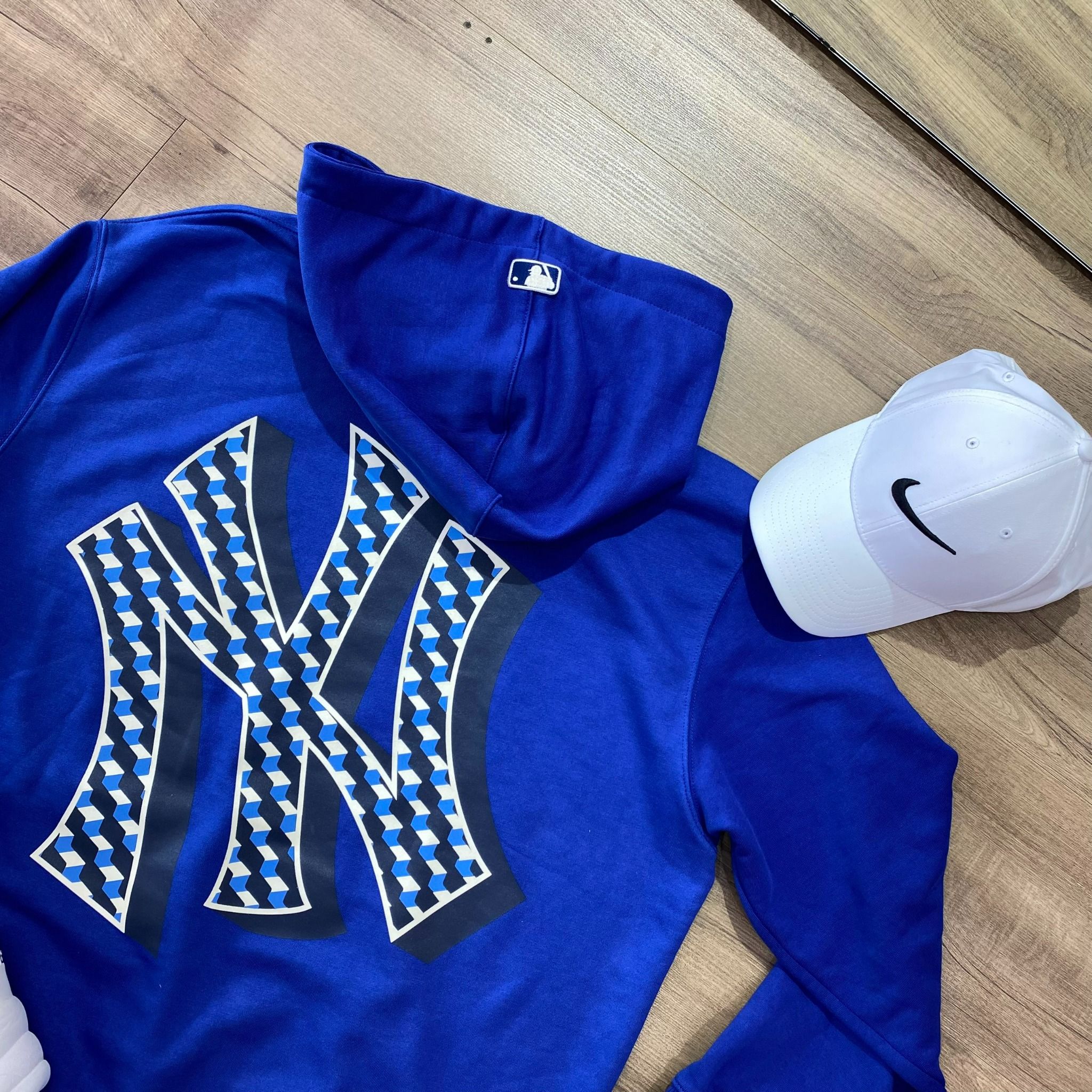 0510 - HÀNG CHÍNH HÃNG - ÁO HOODIE TAY DÀI CÓ MŨ MLB HOẠ TIẾT NY ZICZAC MÀU *DARK BLUE/XANH DƯƠNG* 2022