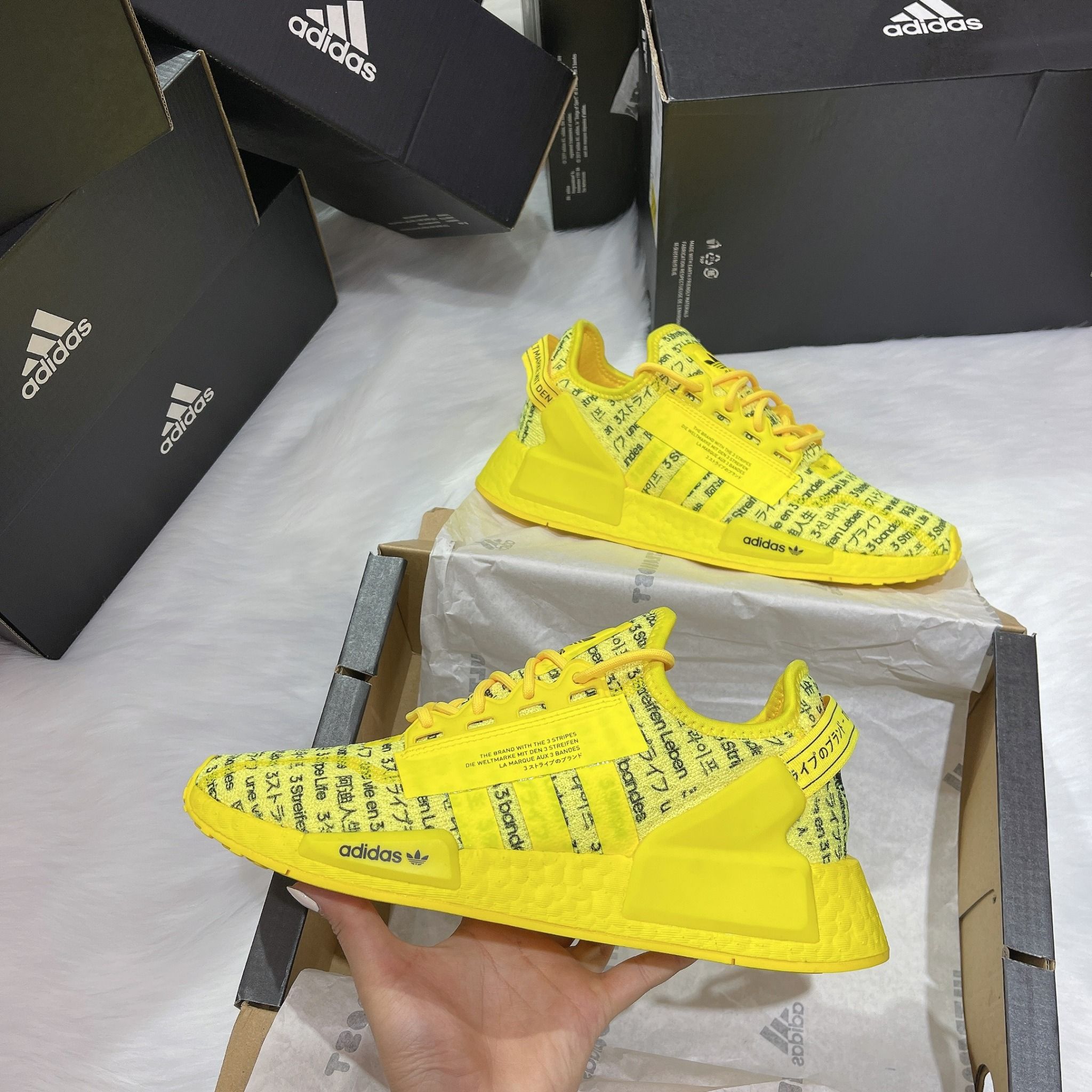 0519 - HÀNG CHÍNH HÃNG - GIÀY ADIDAS NMD R1 V1 MÀU VÀNG CHANH VER JAPAN - *YELLOW* - CODE: FZ6236