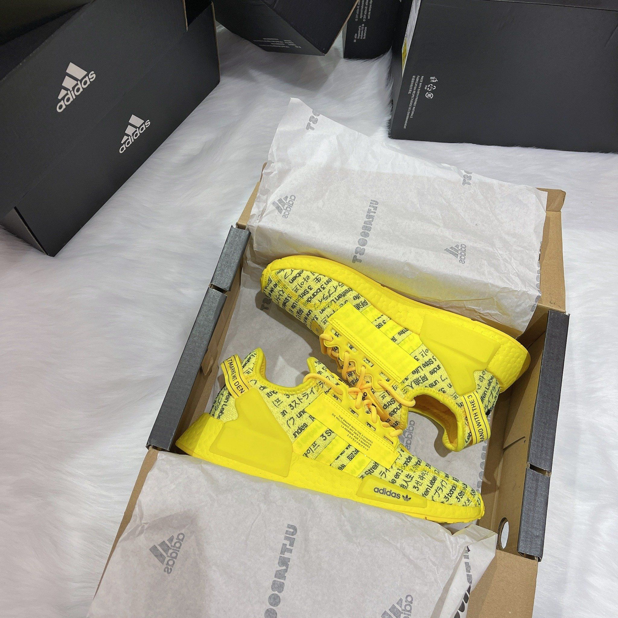 0519 - HÀNG CHÍNH HÃNG - GIÀY ADIDAS NMD R1 V1 MÀU VÀNG CHANH VER JAPAN - *YELLOW* - CODE: FZ6236