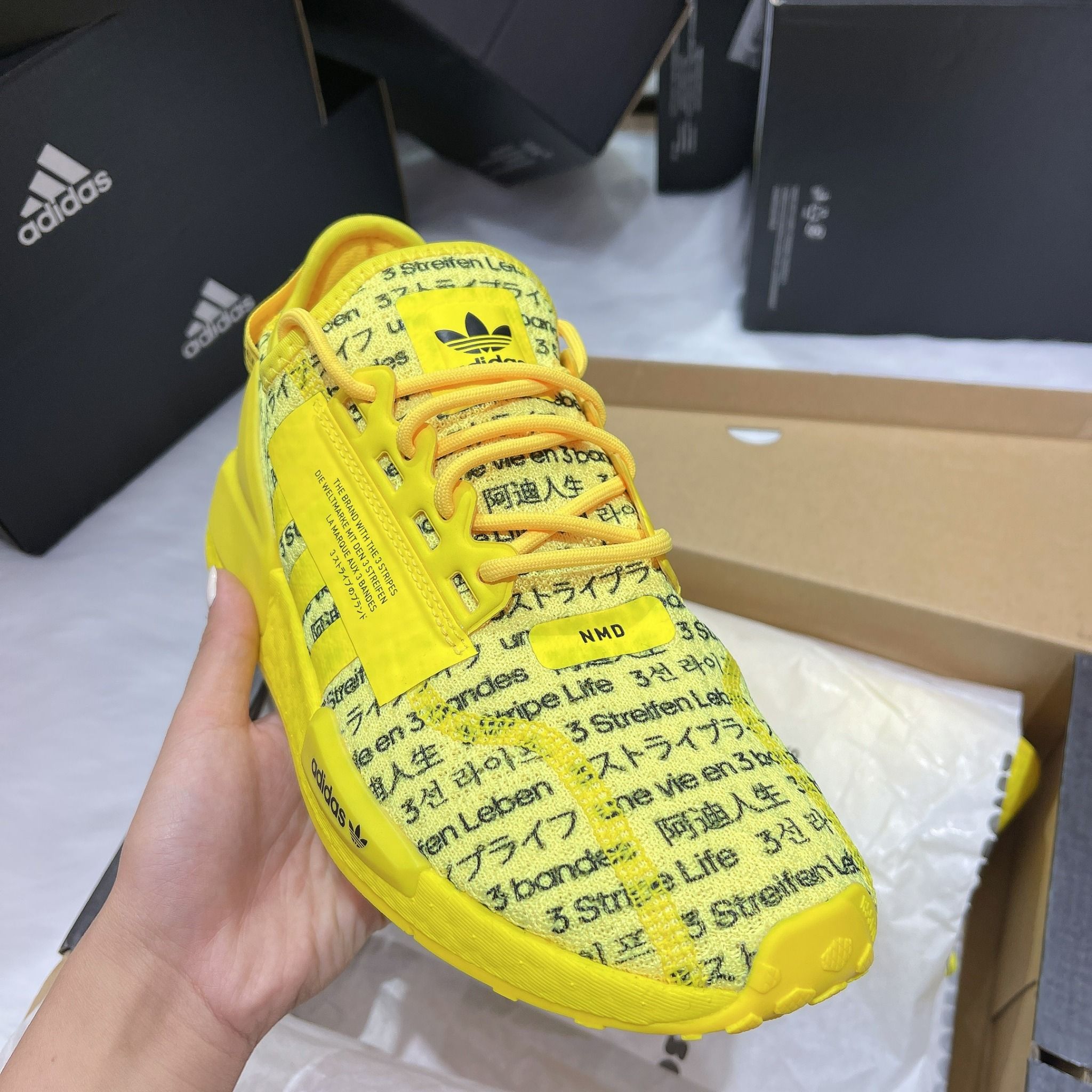 0519 - HÀNG CHÍNH HÃNG - GIÀY ADIDAS NMD R1 V1 MÀU VÀNG CHANH VER JAPAN - *YELLOW* - CODE: FZ6236