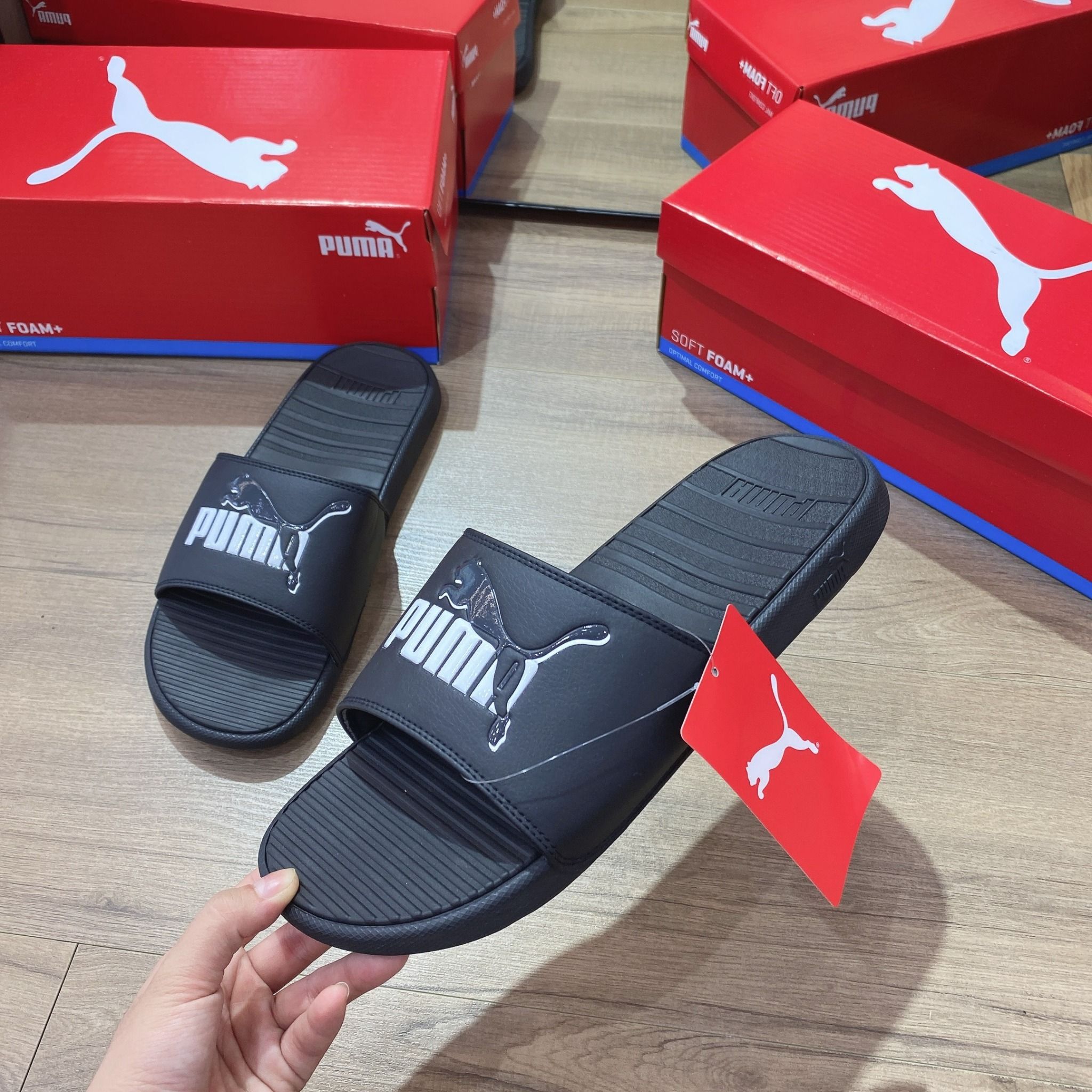 0525 - HÀNG CHÍNH HÃNG - DÉP QUAI NGANG PUMA COOL CAT MÀU ĐEN LOGO TRONG SUỐT - *BLACK/WHITE* - CODE: 383441 01