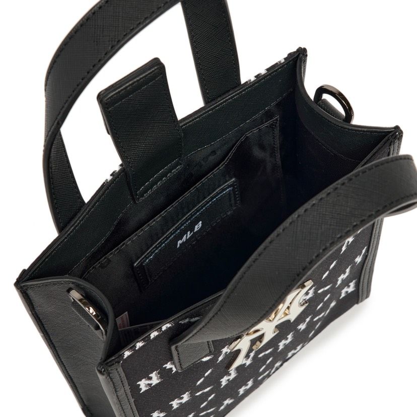 0526 - HÀNG CHÍNH HÃNG - TÚI MLB SMALL TOTE HANDPHONE DIA MONOGRAM JACQUARD NEW YORK YANKEES - CODE: 3ACRH102N-50BKS