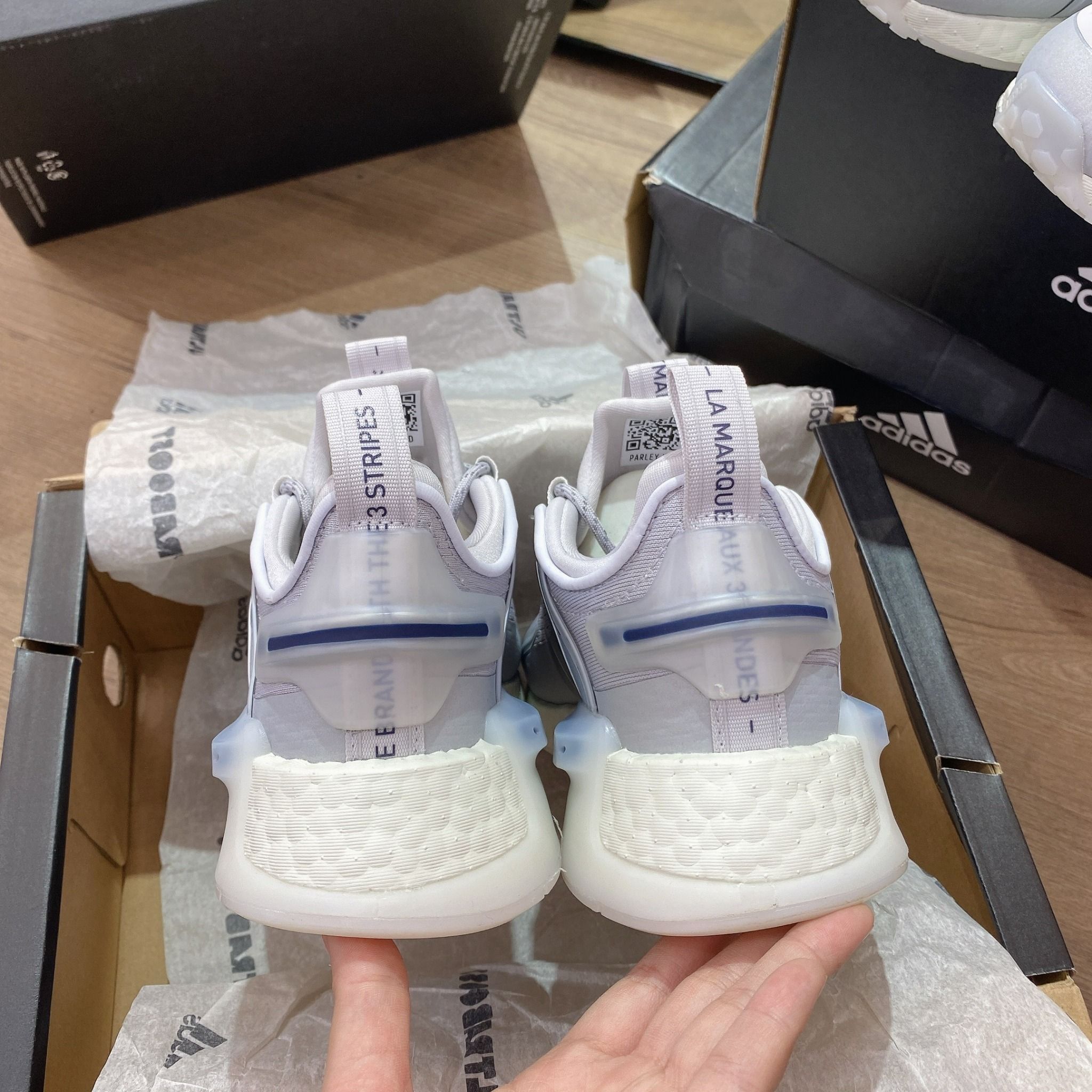 0538 - HÀNG CHÍNH HÃNG - GIÀY THỂ THAO ADIDAS NMD R1 V3 MÀU XÁM SILVER - *GREY/SILVER* - CODE: HQ4446