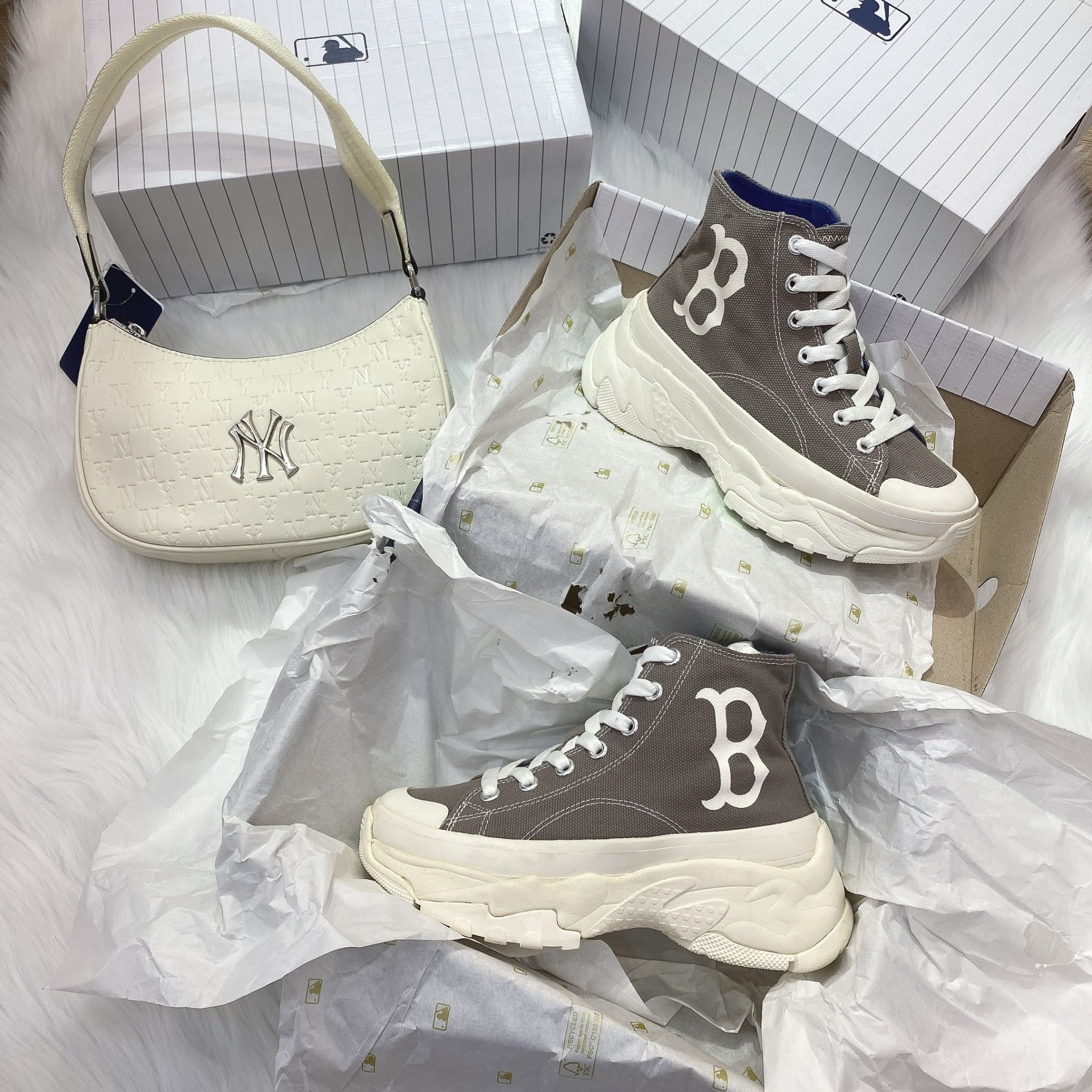 0543 - HÀNG CHÍNH HÃNG - GIÀY MLB CHUNKY HIGH - CỔ CAO (MÀU BE ) - *GREY/BEIGE* - CODE: 32SHU1111-43M