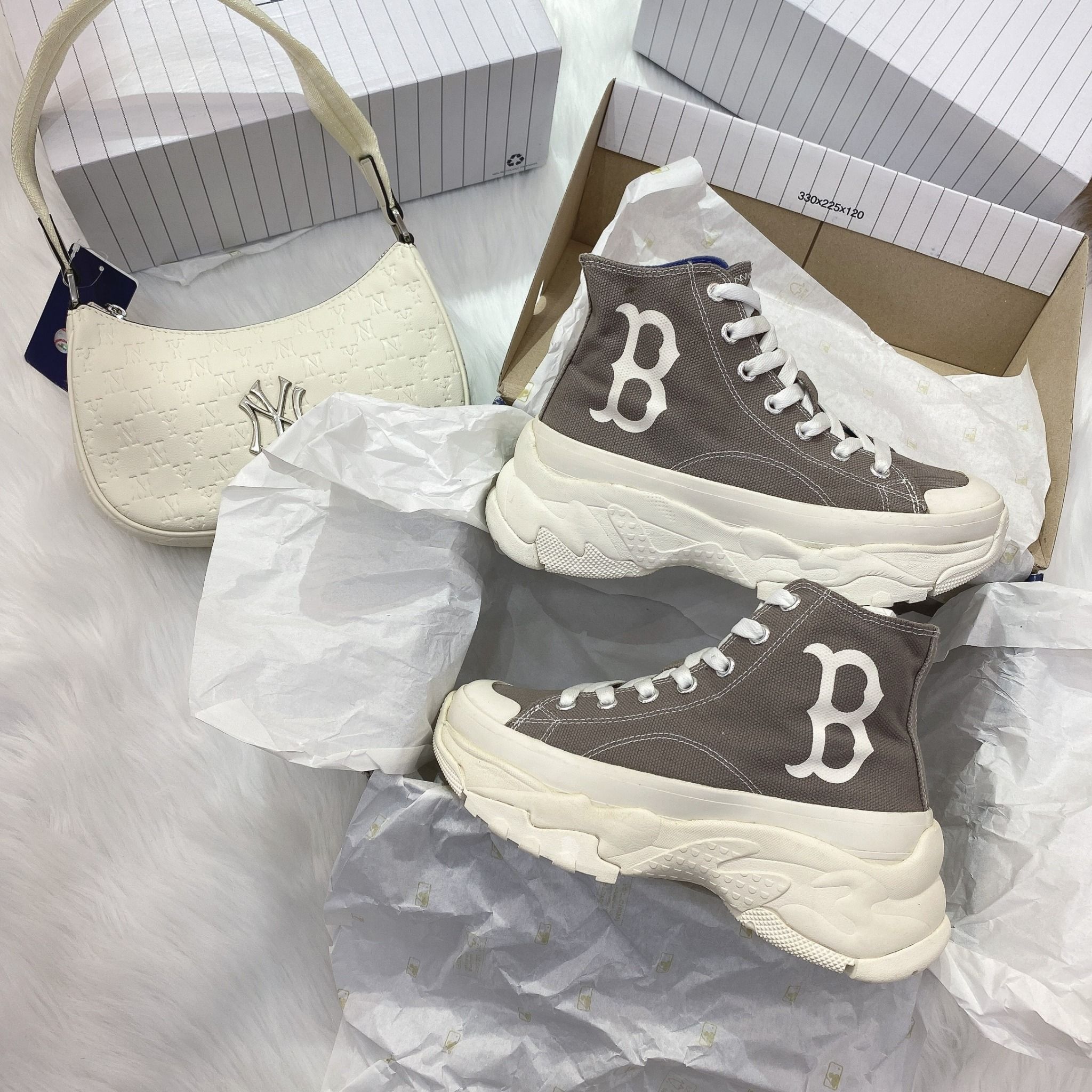 0543 - HÀNG CHÍNH HÃNG - GIÀY MLB CHUNKY HIGH - CỔ CAO (MÀU BE ) - *GREY/BEIGE* - CODE: 32SHU1111-43M