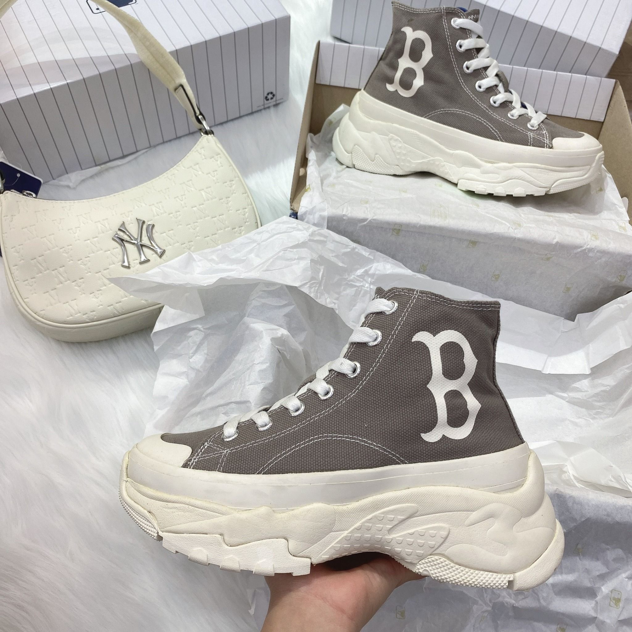 0543 - HÀNG CHÍNH HÃNG - GIÀY MLB CHUNKY HIGH - CỔ CAO (MÀU BE ) - *GREY/BEIGE* - CODE: 32SHU1111-43M