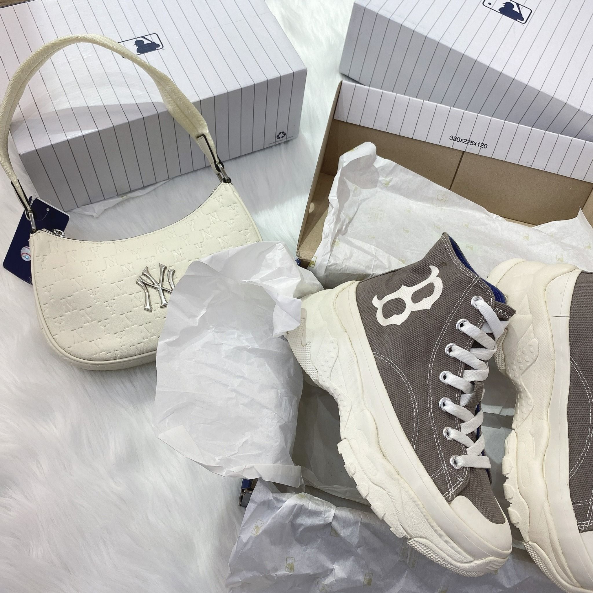 0543 - HÀNG CHÍNH HÃNG - GIÀY MLB CHUNKY HIGH - CỔ CAO (MÀU BE ) - *GREY/BEIGE* - CODE: 32SHU1111-43M