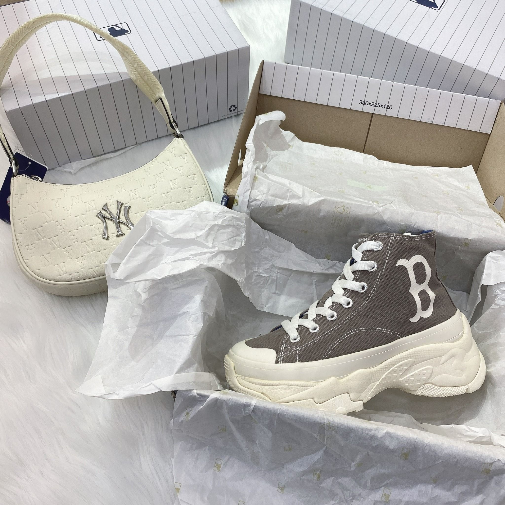 0543 - HÀNG CHÍNH HÃNG - GIÀY MLB CHUNKY HIGH - CỔ CAO (MÀU BE ) - *GREY/BEIGE* - CODE: 32SHU1111-43M
